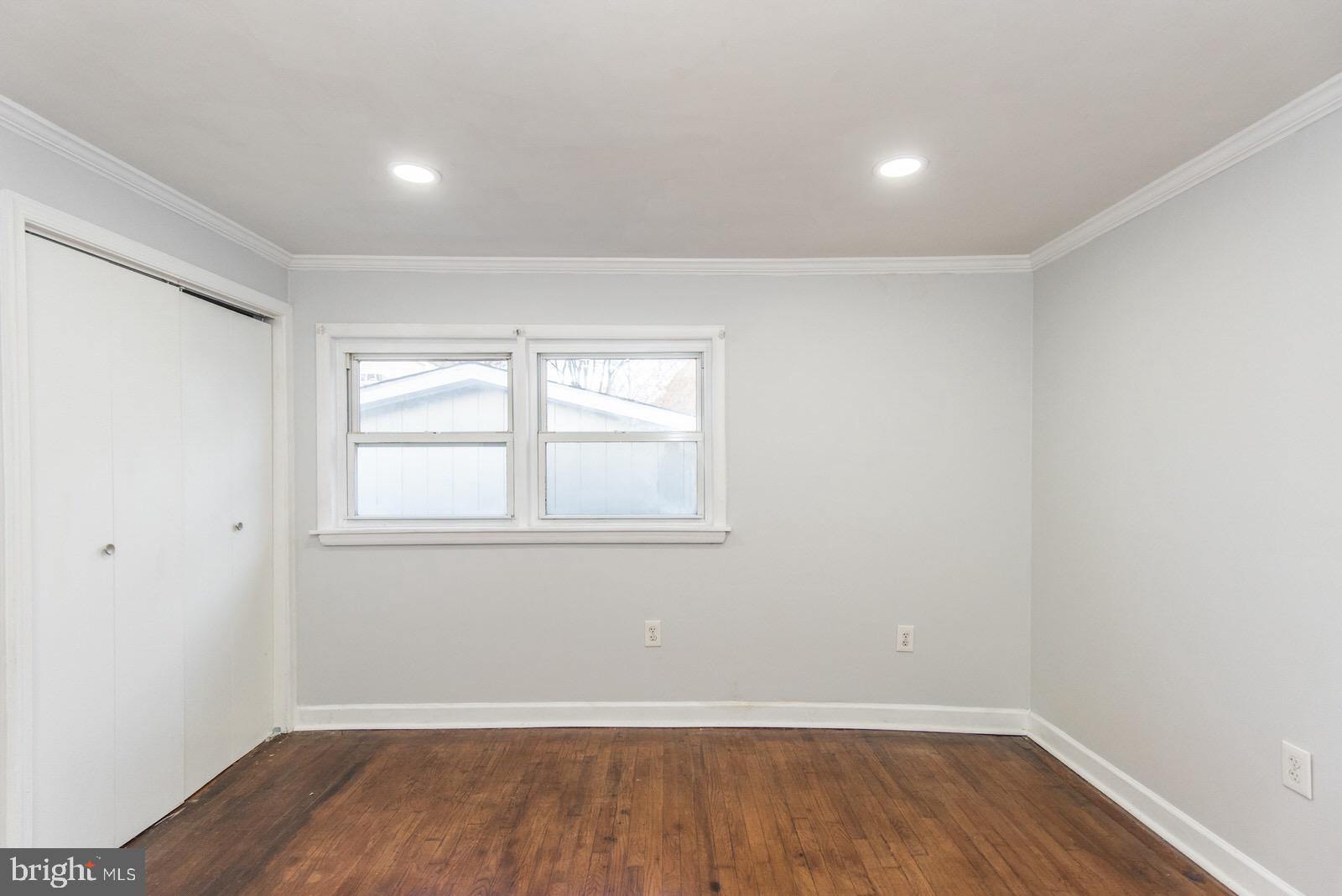 NEWPORTVILLE - Residential