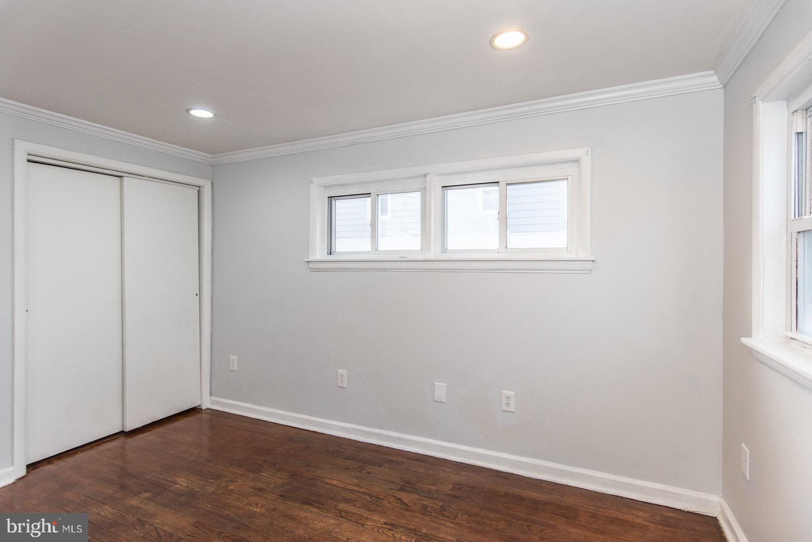 NEWPORTVILLE - Residential