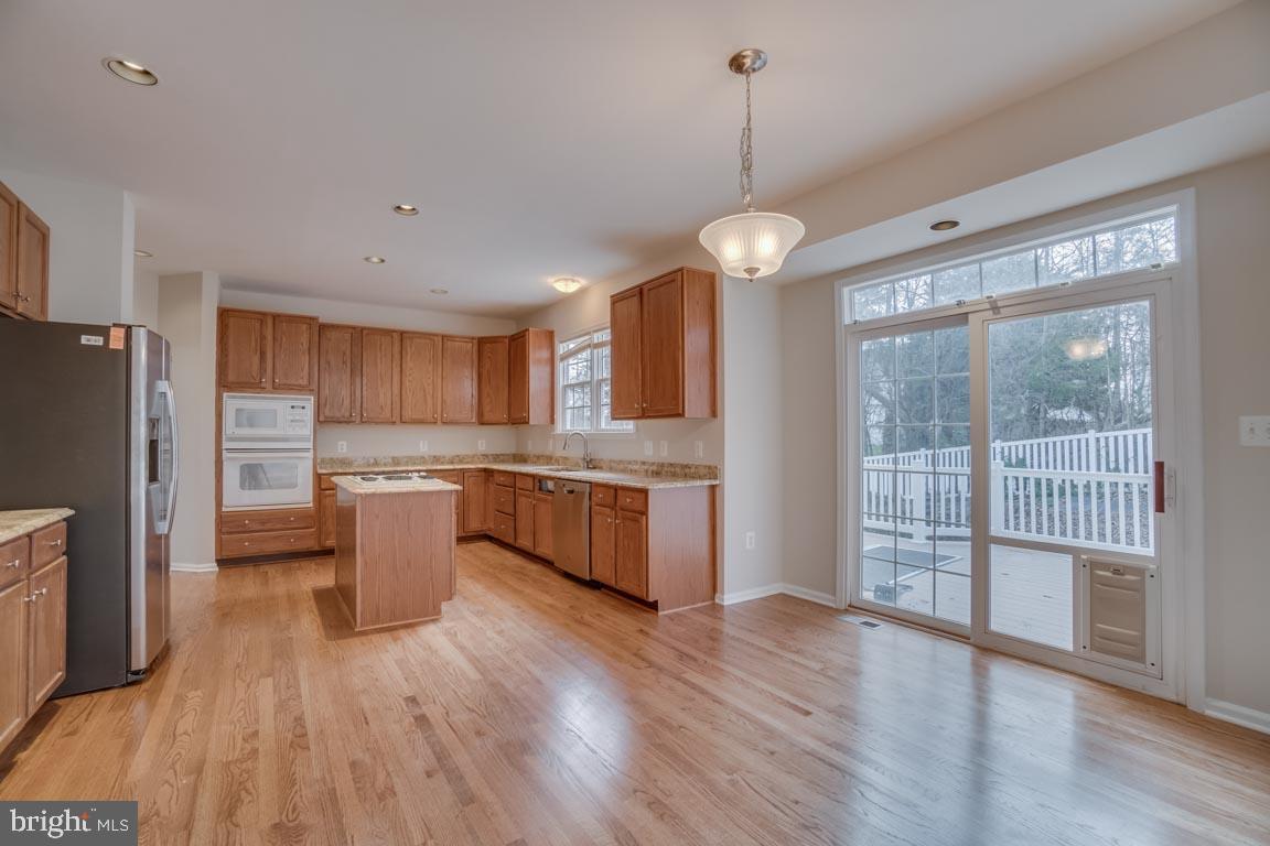 LEE'S CROSSING - Residential