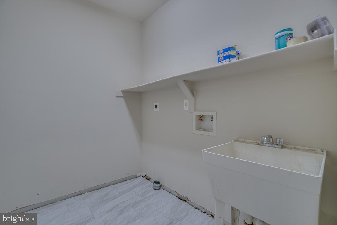 LEE'S CROSSING - Residential