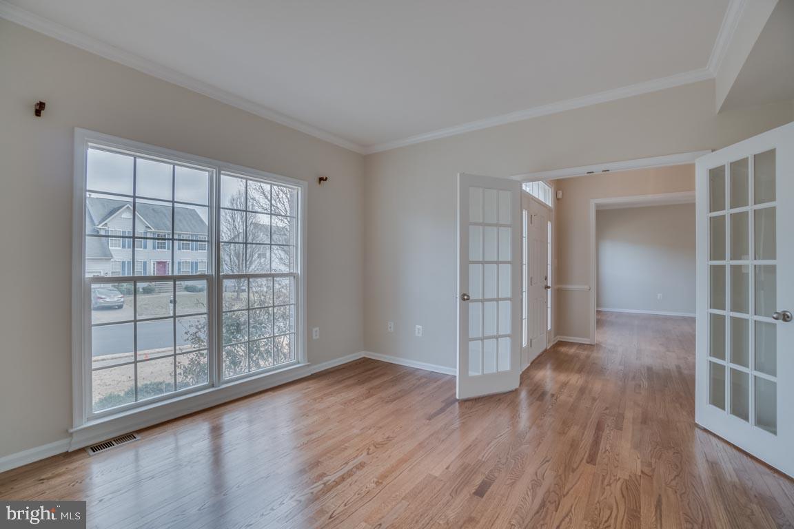 LEE'S CROSSING - Residential