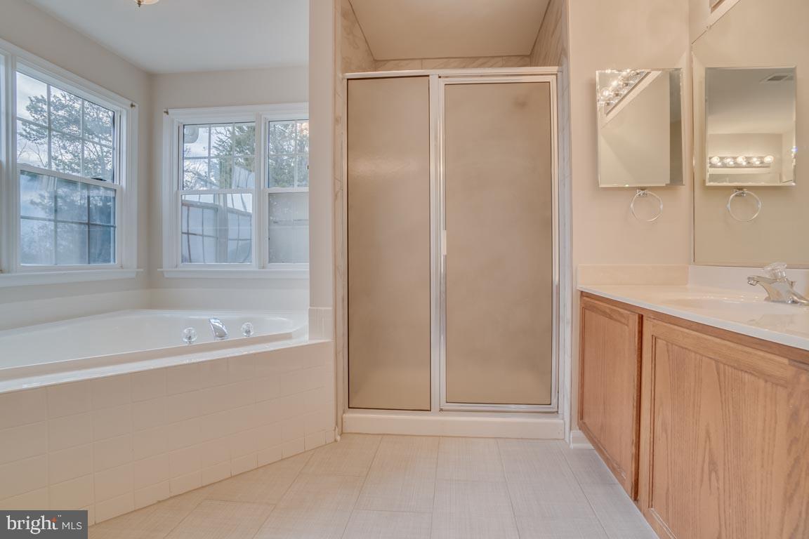 LEE'S CROSSING - Residential