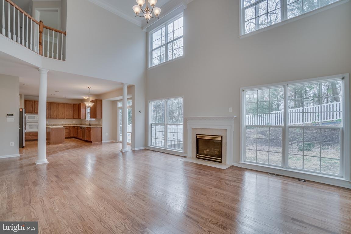 LEE'S CROSSING - Residential