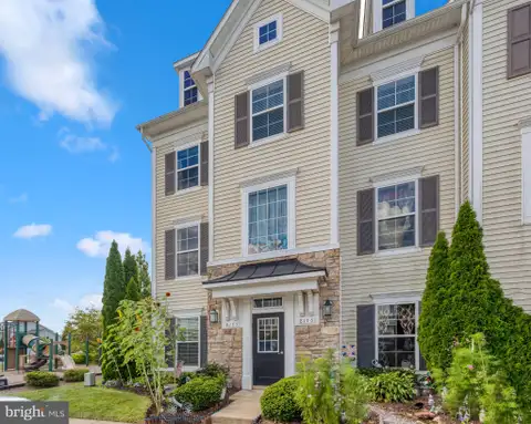 8173 Falls Grove Drive, Manassas, VA MLS: VAPW2126674