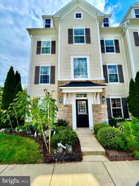 Photo of 8173 Falls Grove Drive, MANASSAS, VA 20111 (MLS # VAPW2126674)