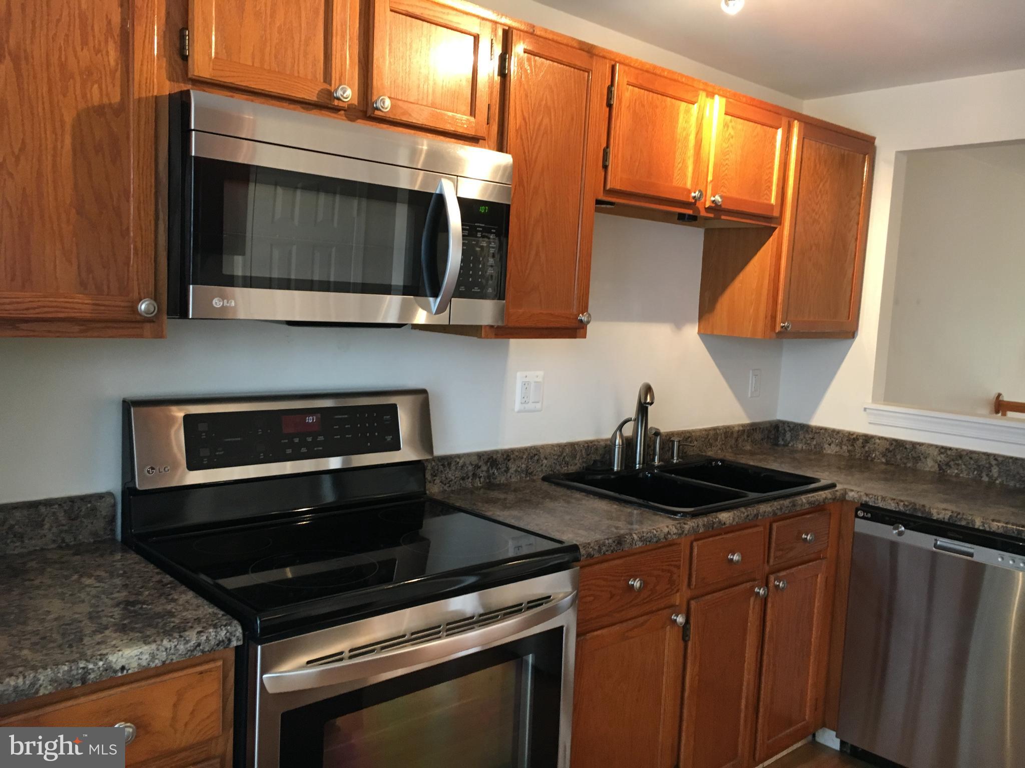 KINGSTOWNE - Residential Lease