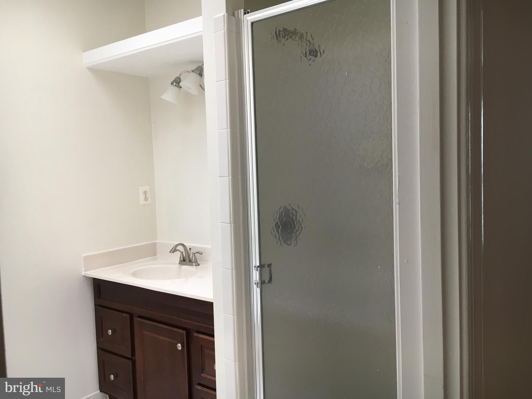 KINGSTOWNE - Residential Lease