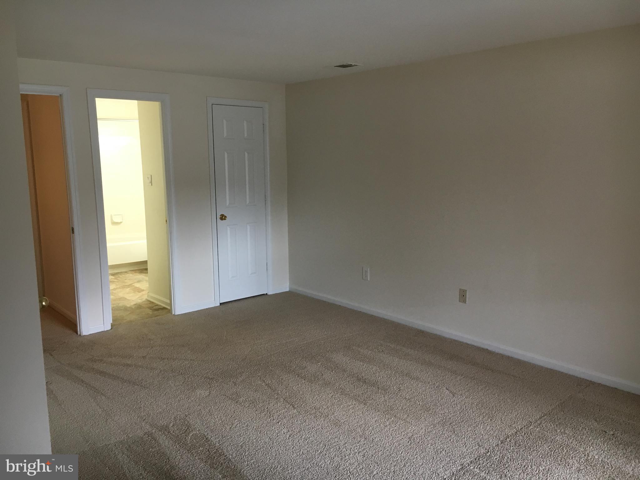 KINGSTOWNE - Residential Lease