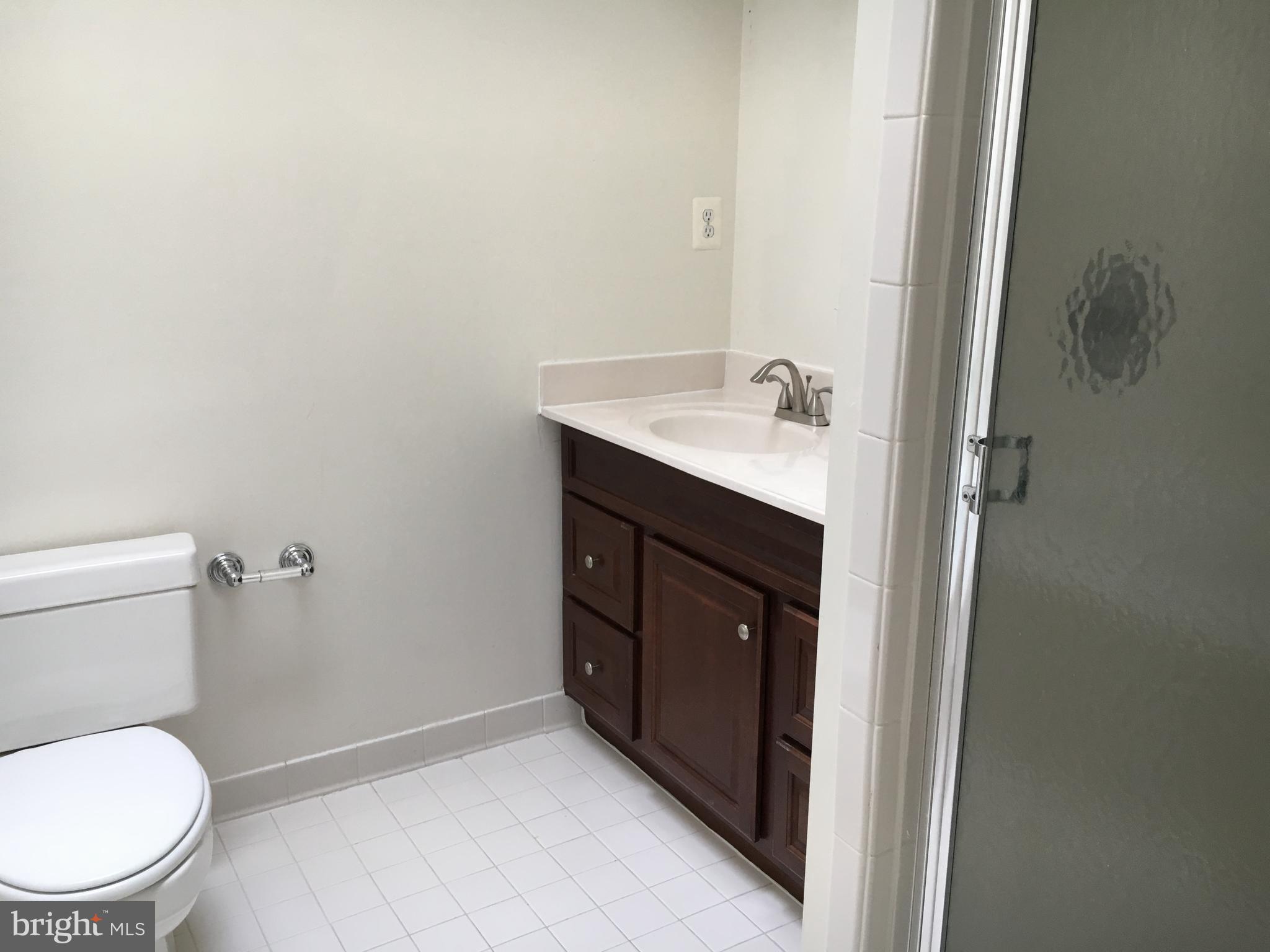 KINGSTOWNE - Residential Lease