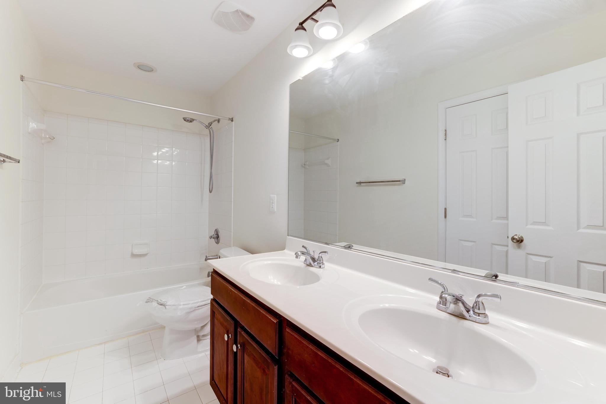 ALEXANDERS CHASE - Residential Lease