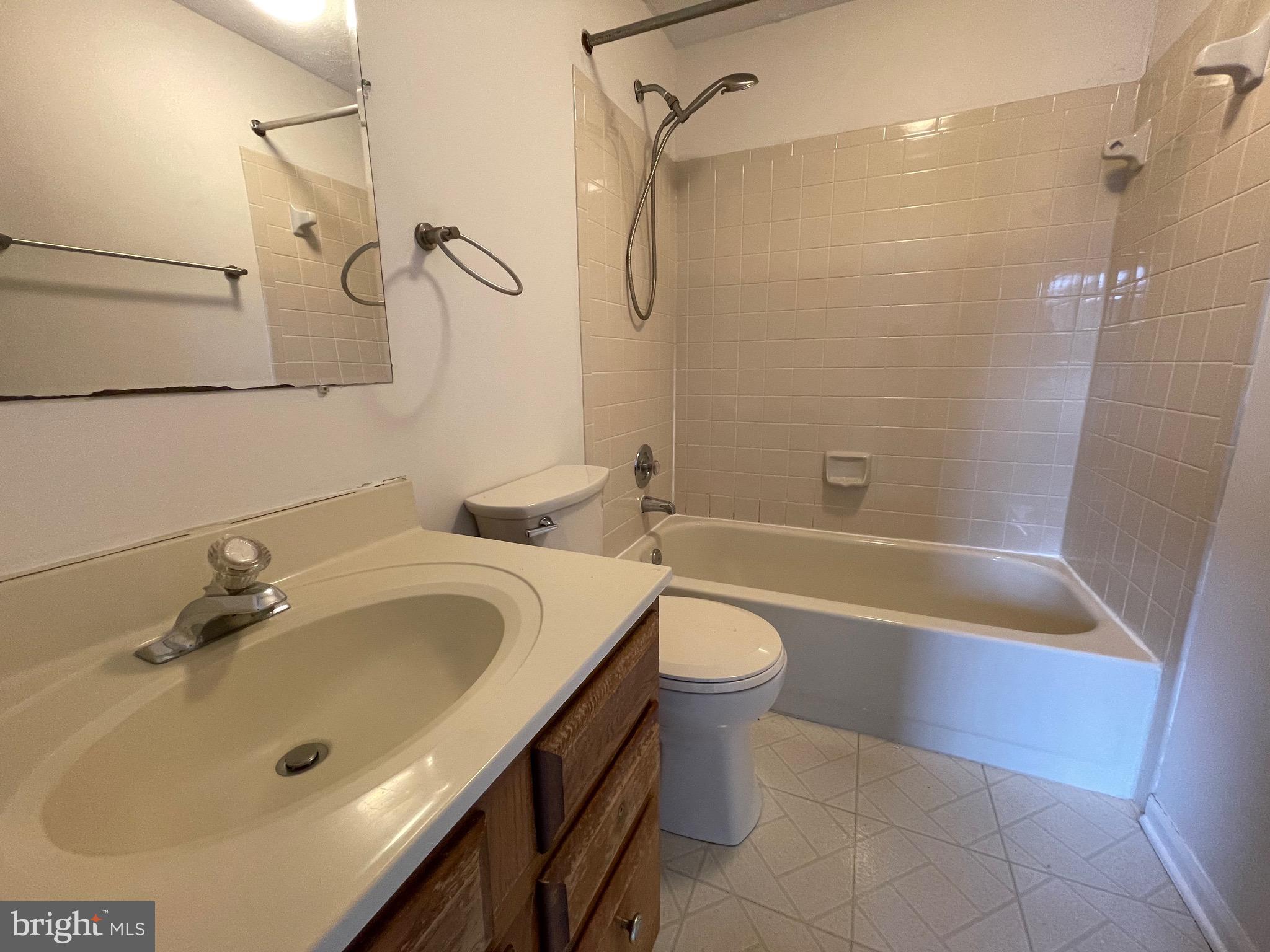 LIBERTY PLACE - Residential Lease