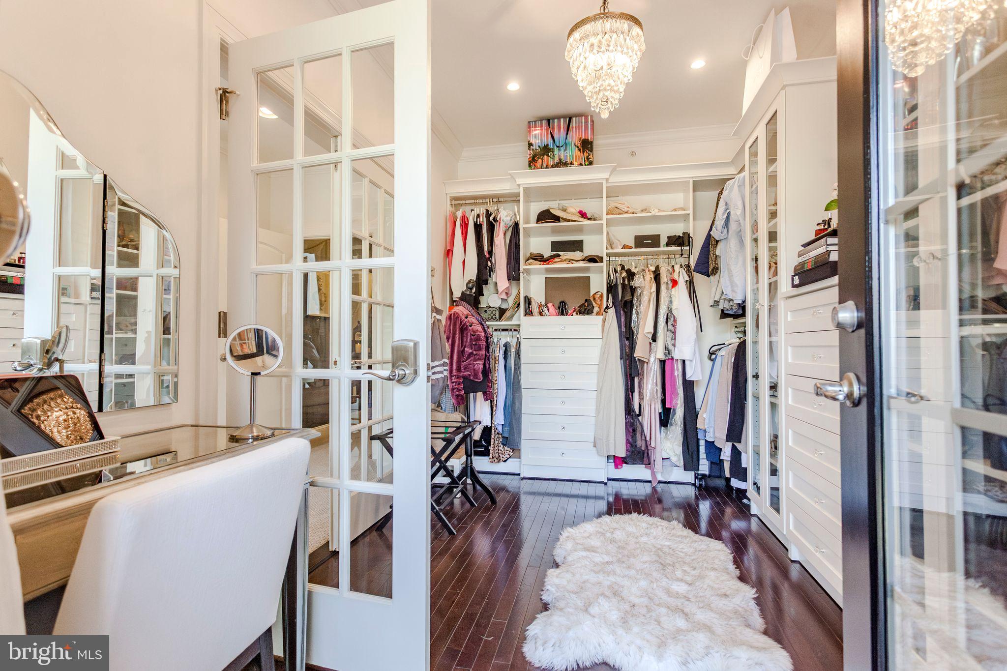 WALDEN SQUARE - Residential