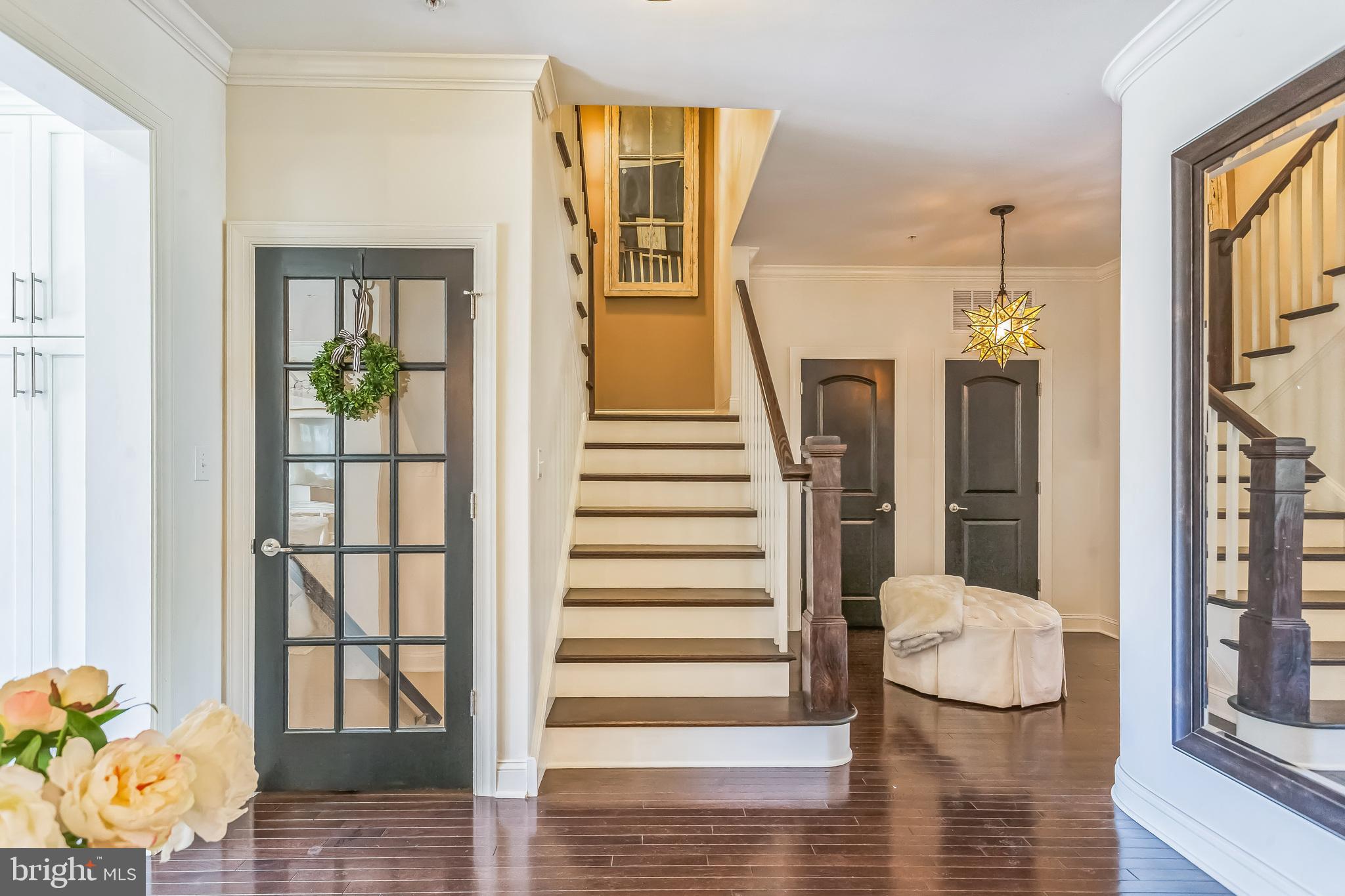 WALDEN SQUARE - Residential