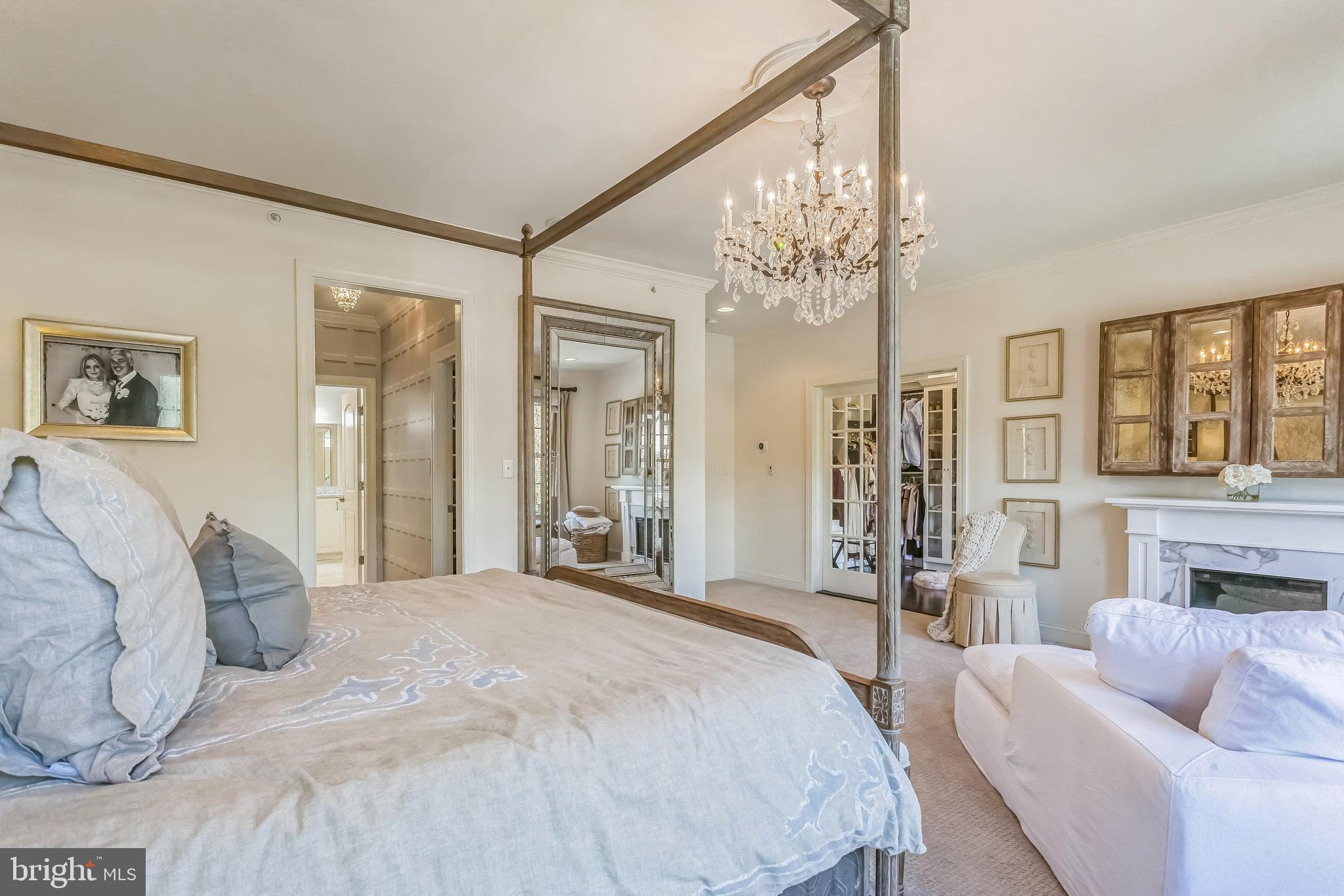 WALDEN SQUARE - Residential