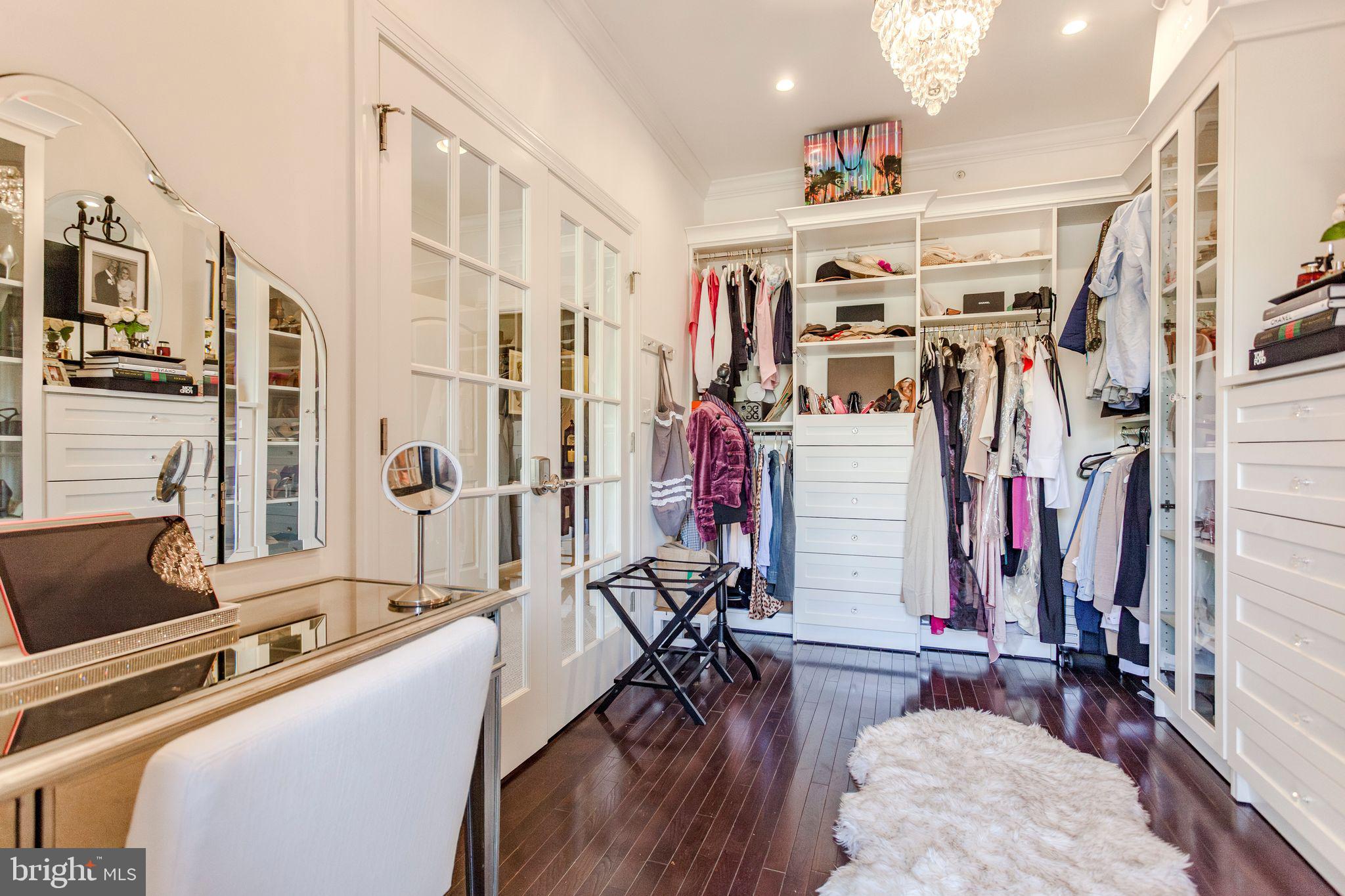 WALDEN SQUARE - Residential