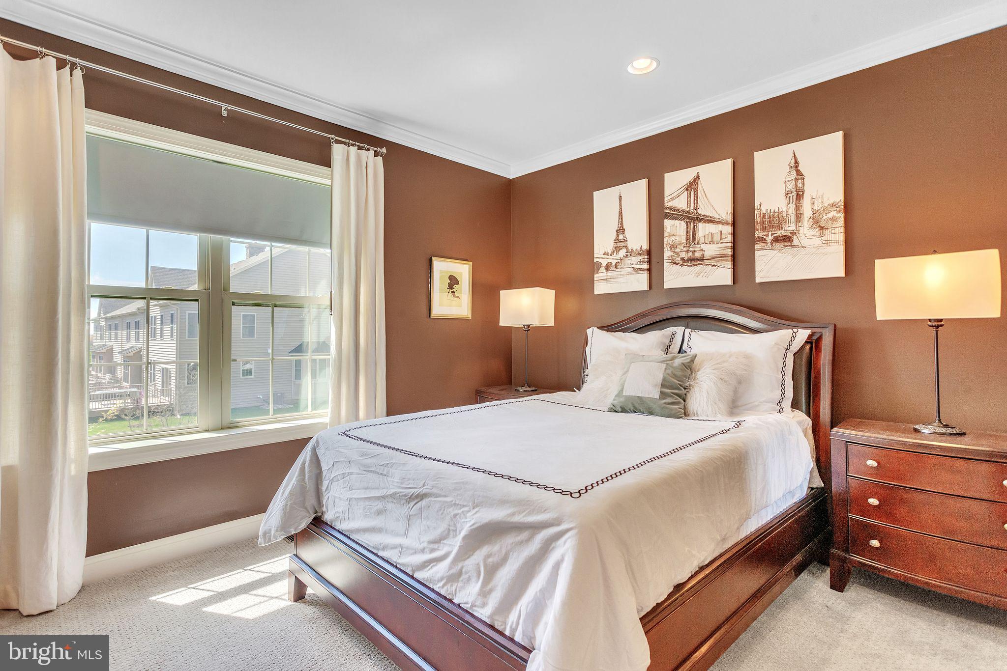 WALDEN SQUARE - Residential