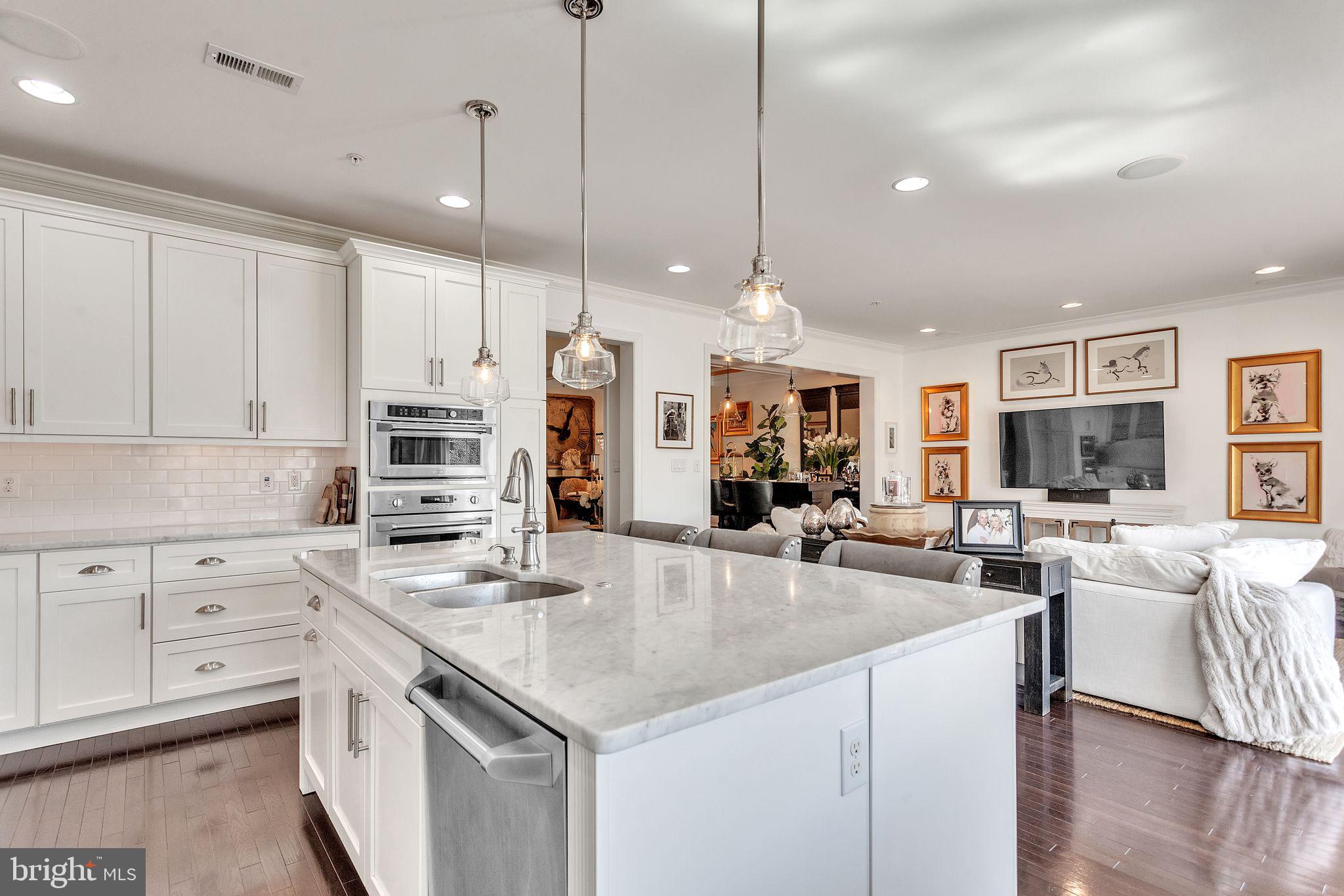 WALDEN SQUARE - Residential