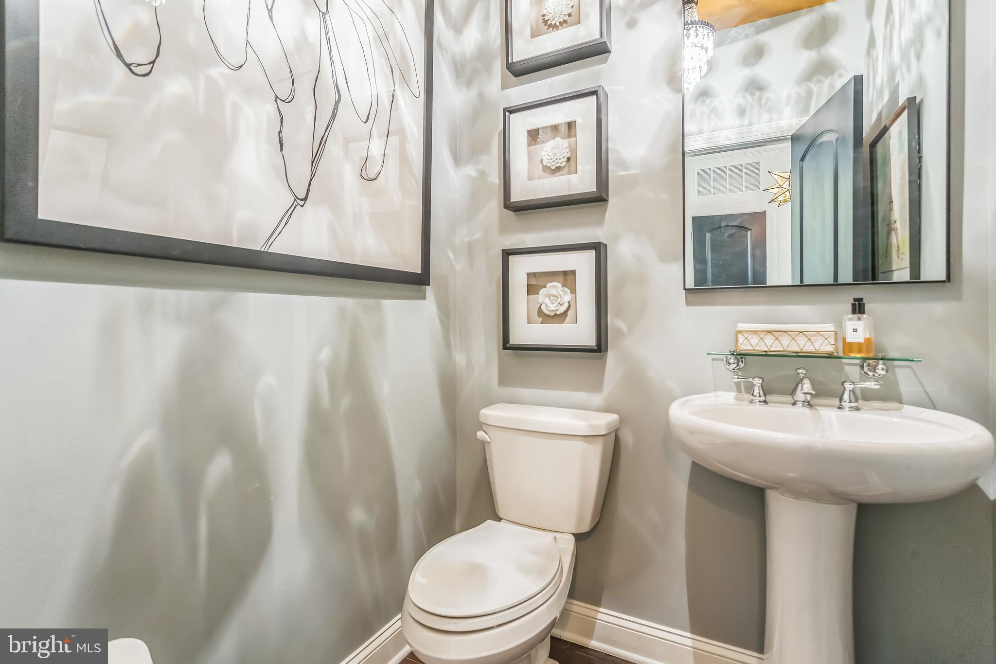 WALDEN SQUARE - Residential