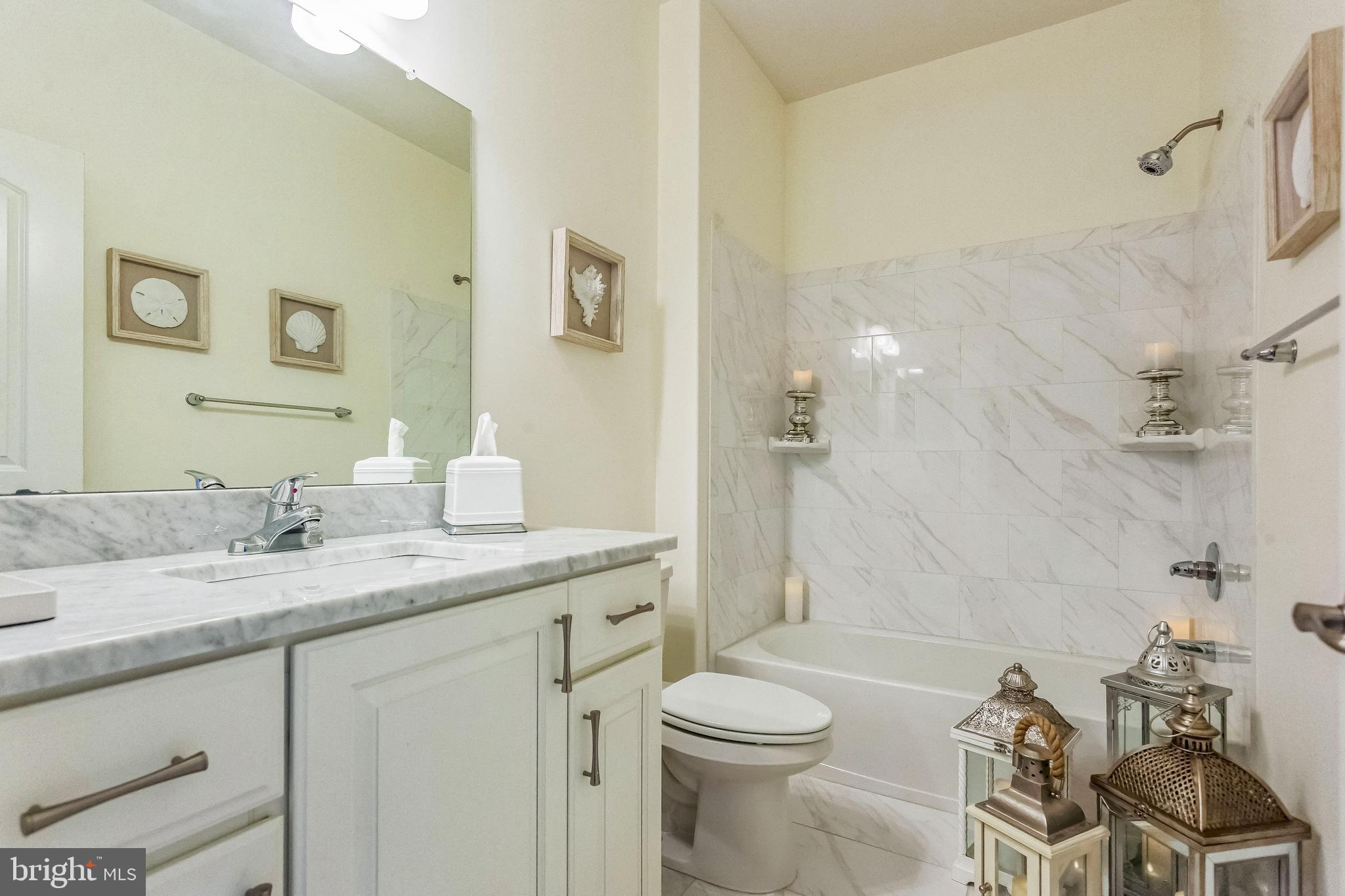 WALDEN SQUARE - Residential