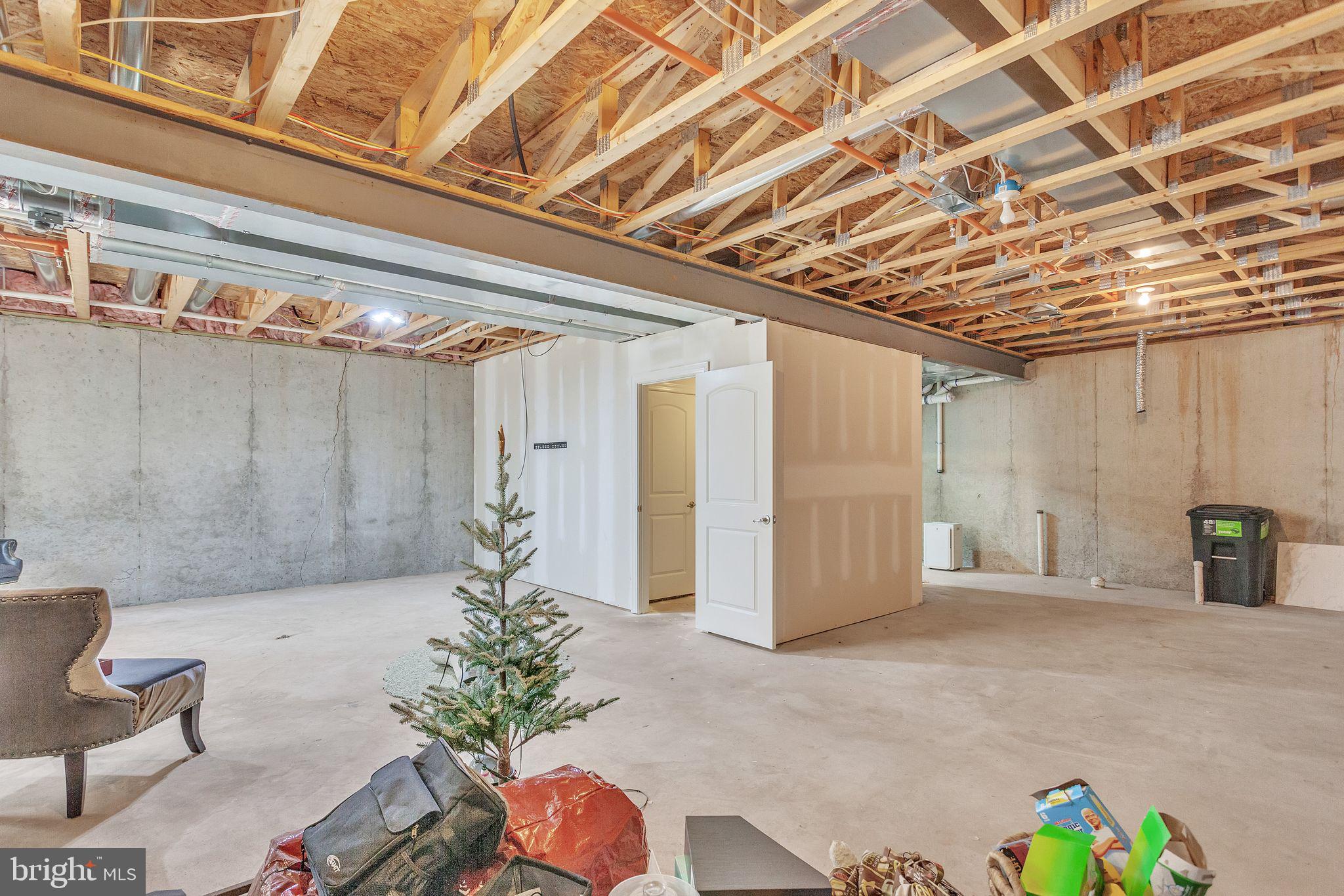 WALDEN SQUARE - Residential