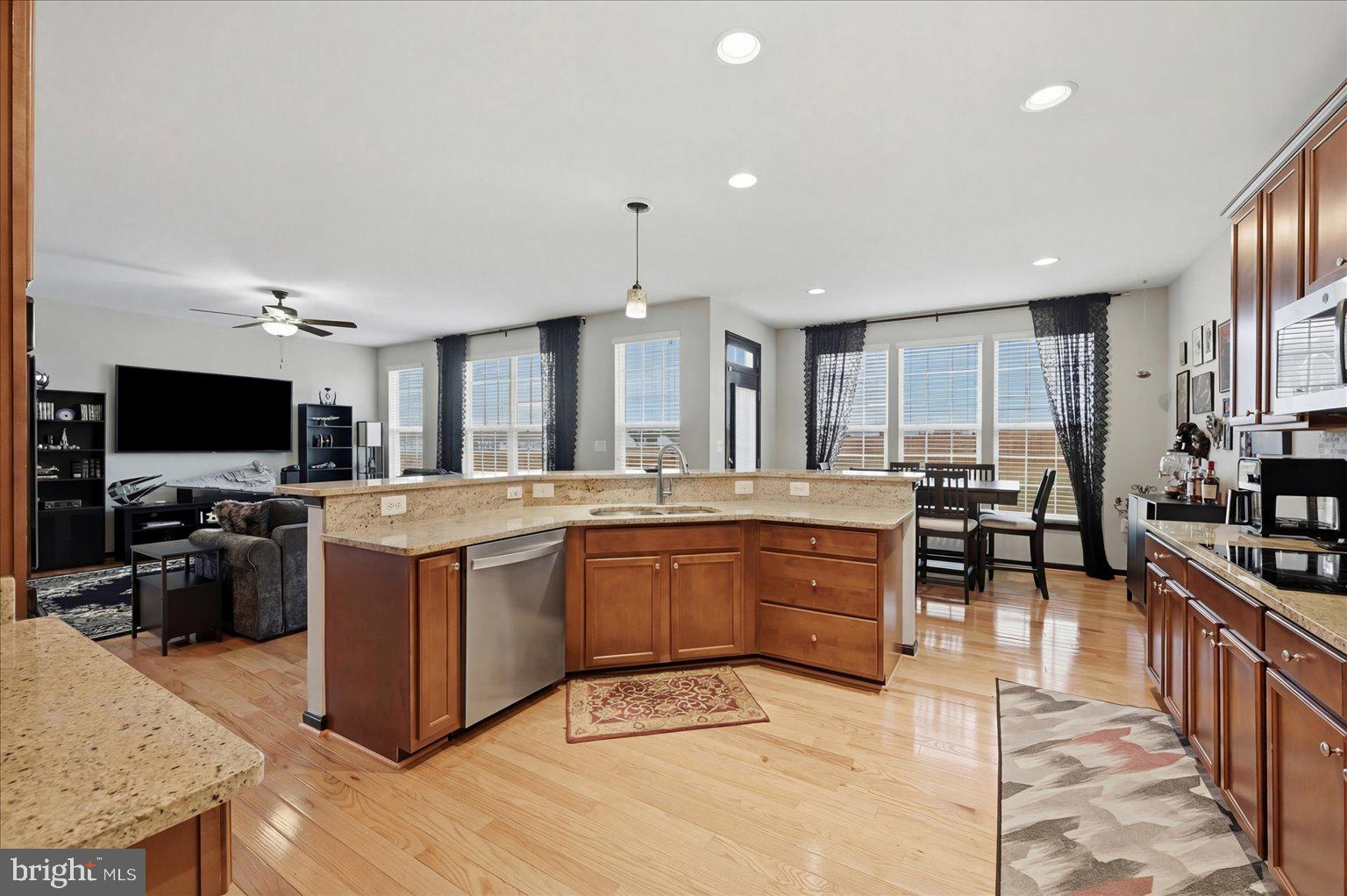 HUNTFIELD - Residential