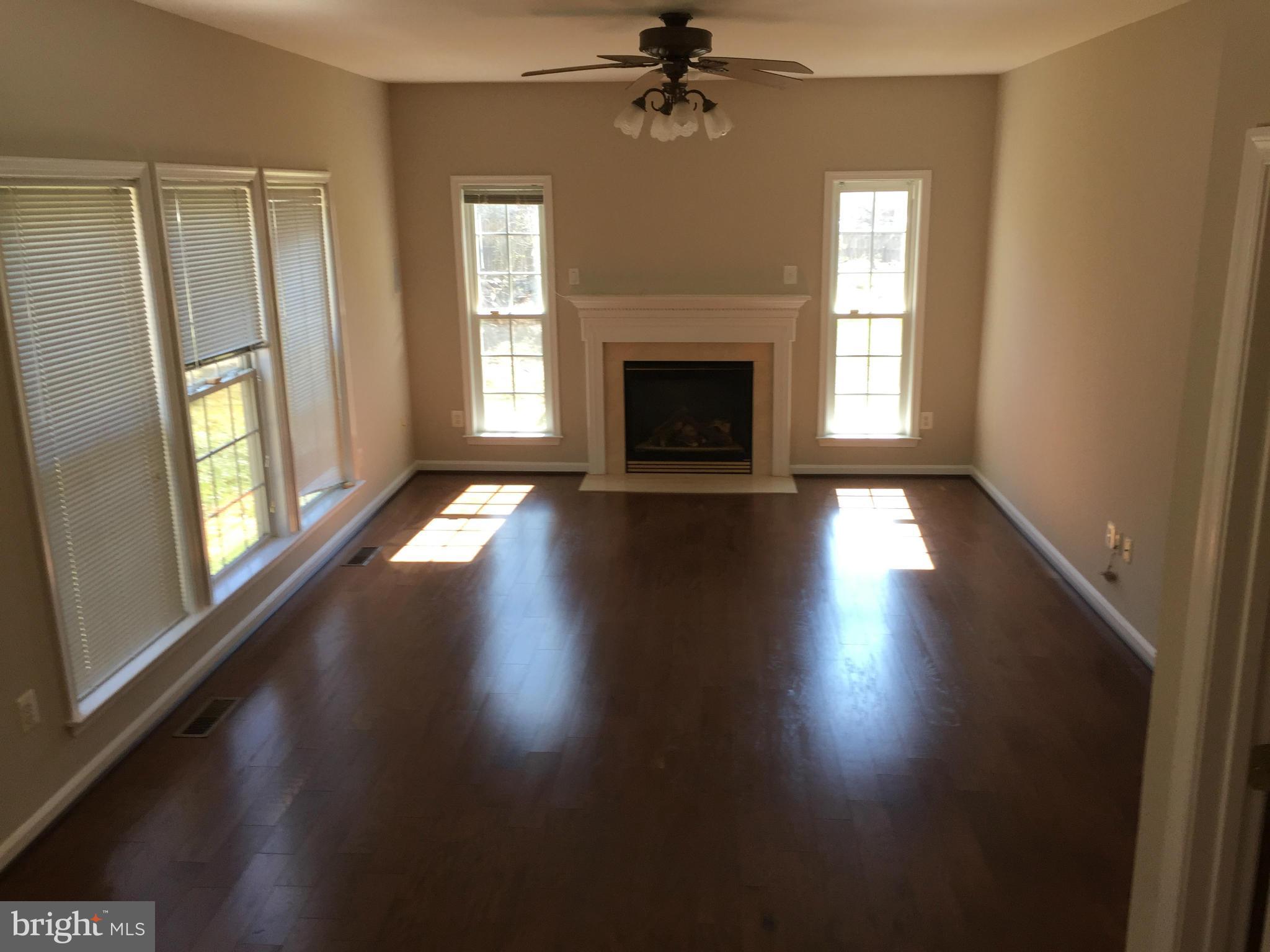 LAURIANNE WOODS - Residential