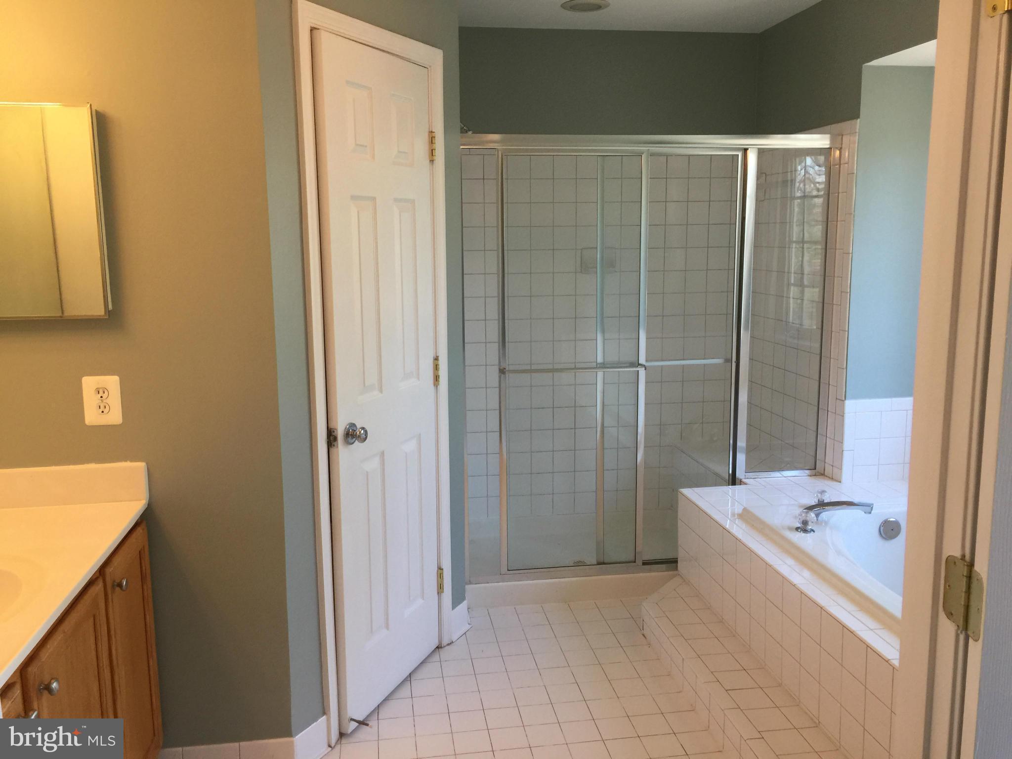 LAURIANNE WOODS - Residential