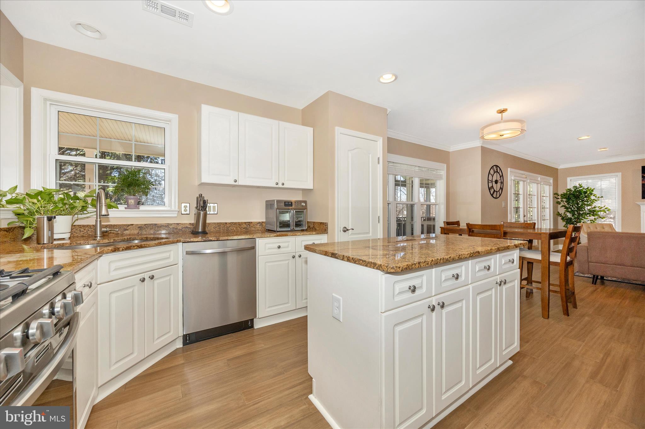 SPRING RIDGE - Residential