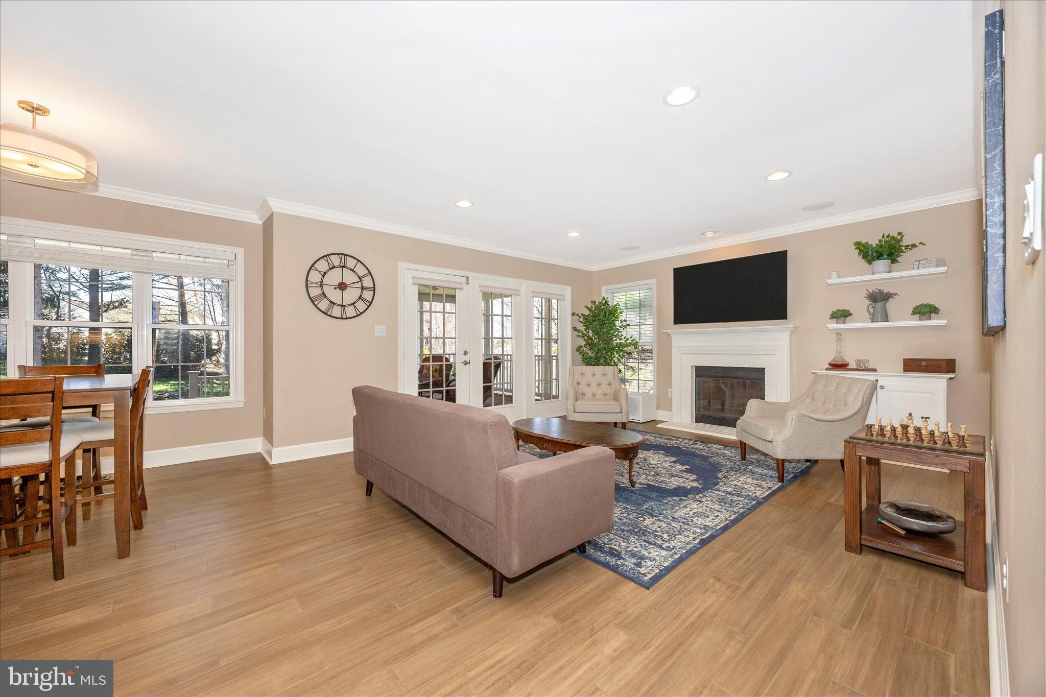 SPRING RIDGE - Residential