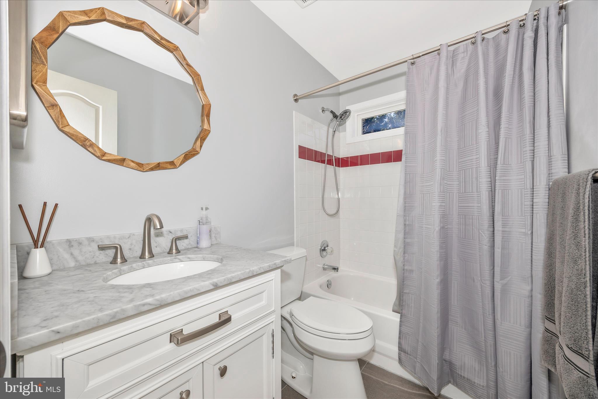 SPRING RIDGE - Residential