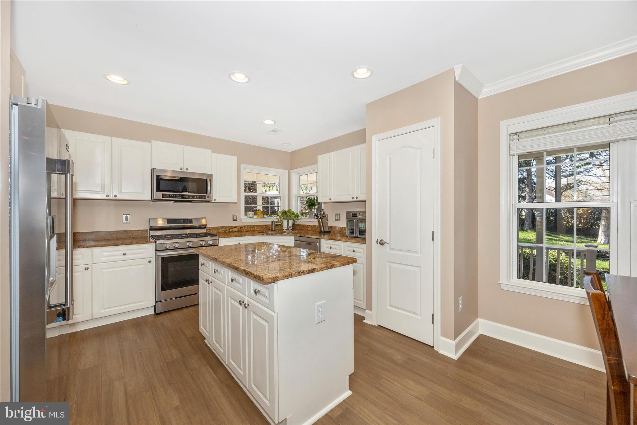 SPRING RIDGE - Residential