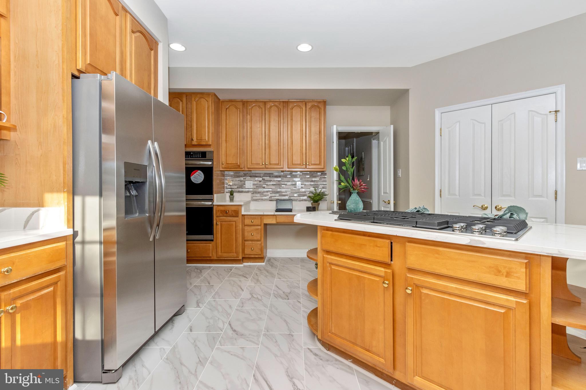 VILLAGE OF RIVER HILL - Residential