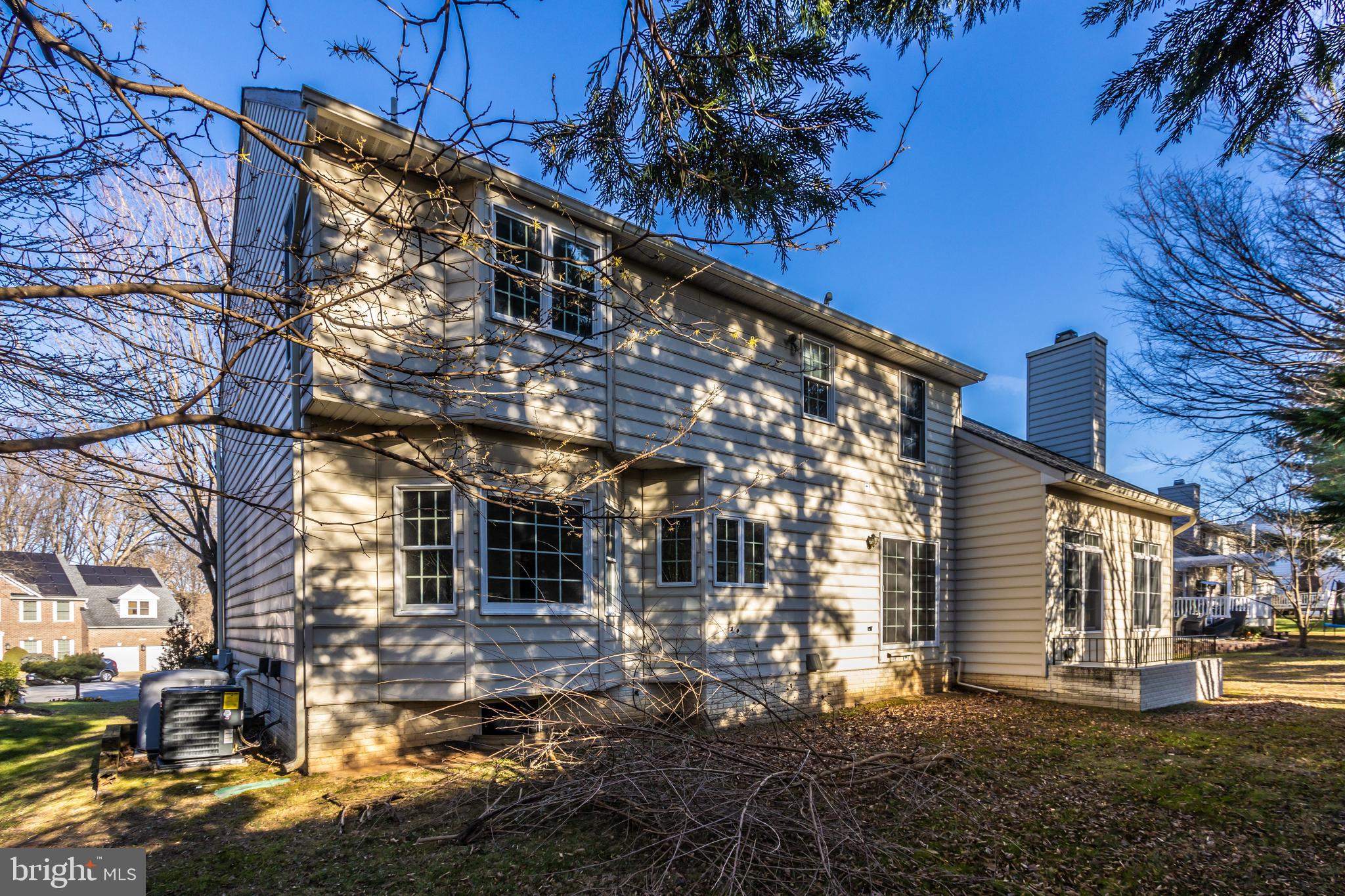 VILLAGE OF RIVER HILL - Residential