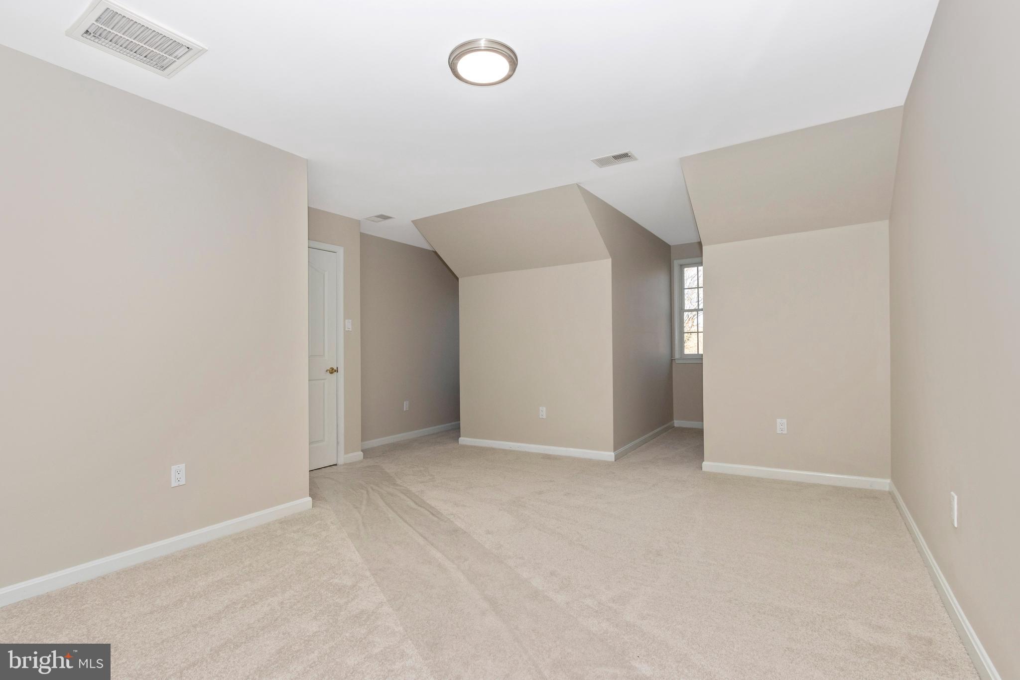 VILLAGE OF RIVER HILL - Residential