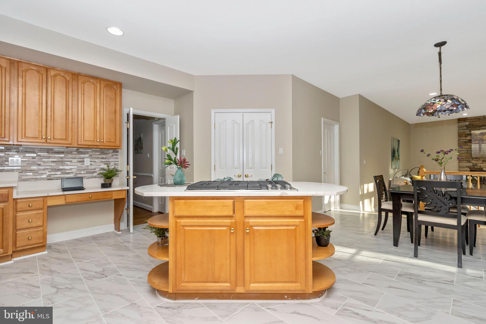 VILLAGE OF RIVER HILL - Residential