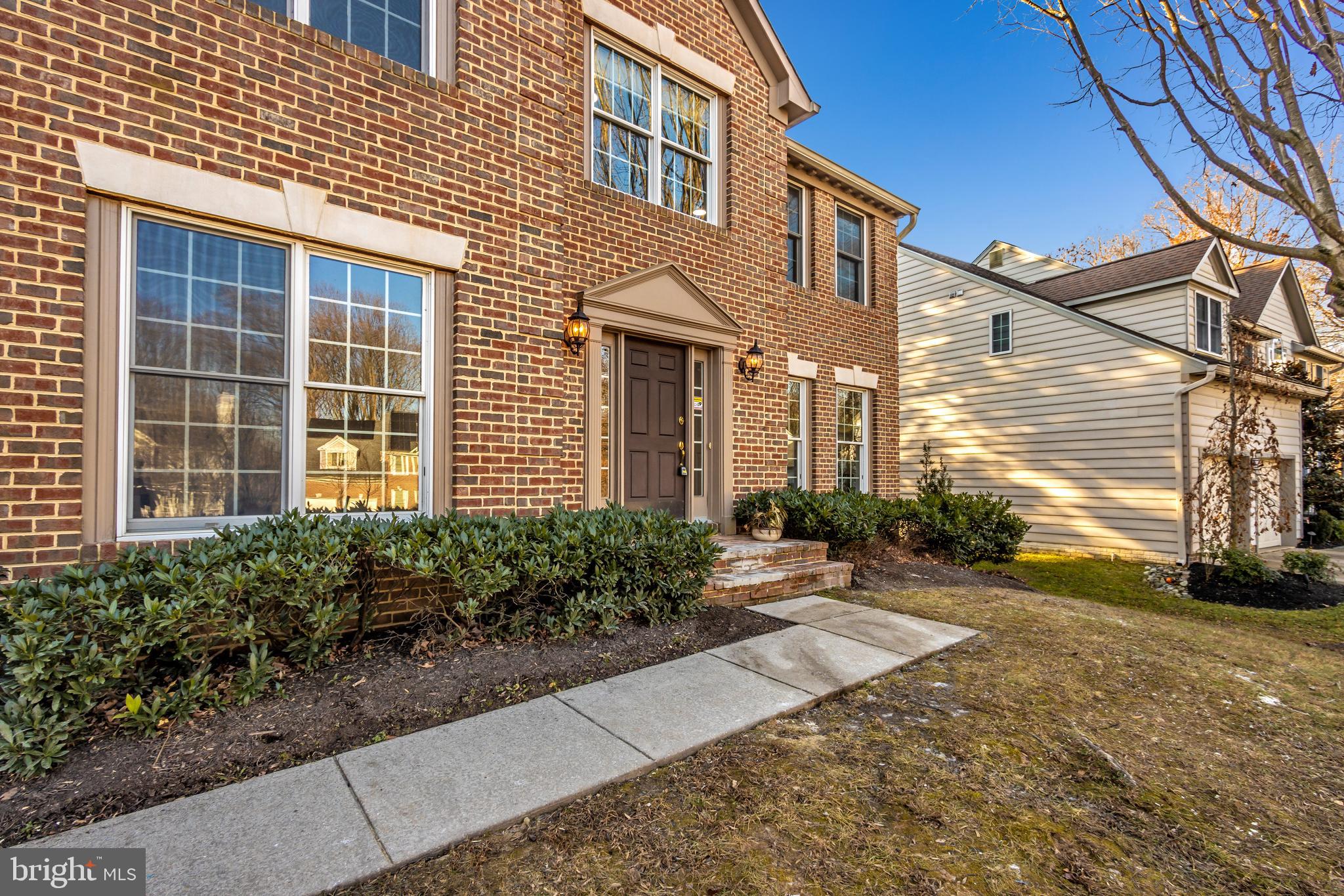 VILLAGE OF RIVER HILL - Residential