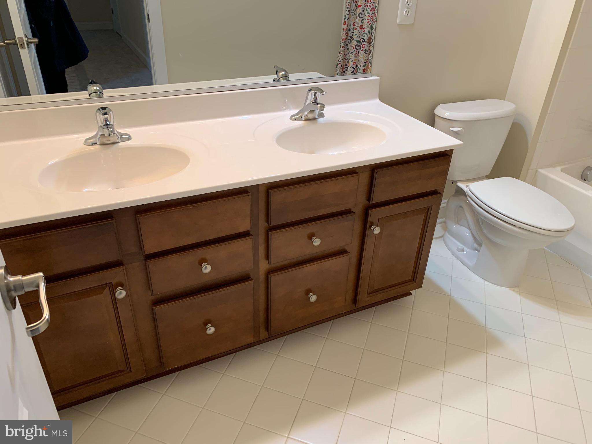 PORT POTOMAC - Residential Lease