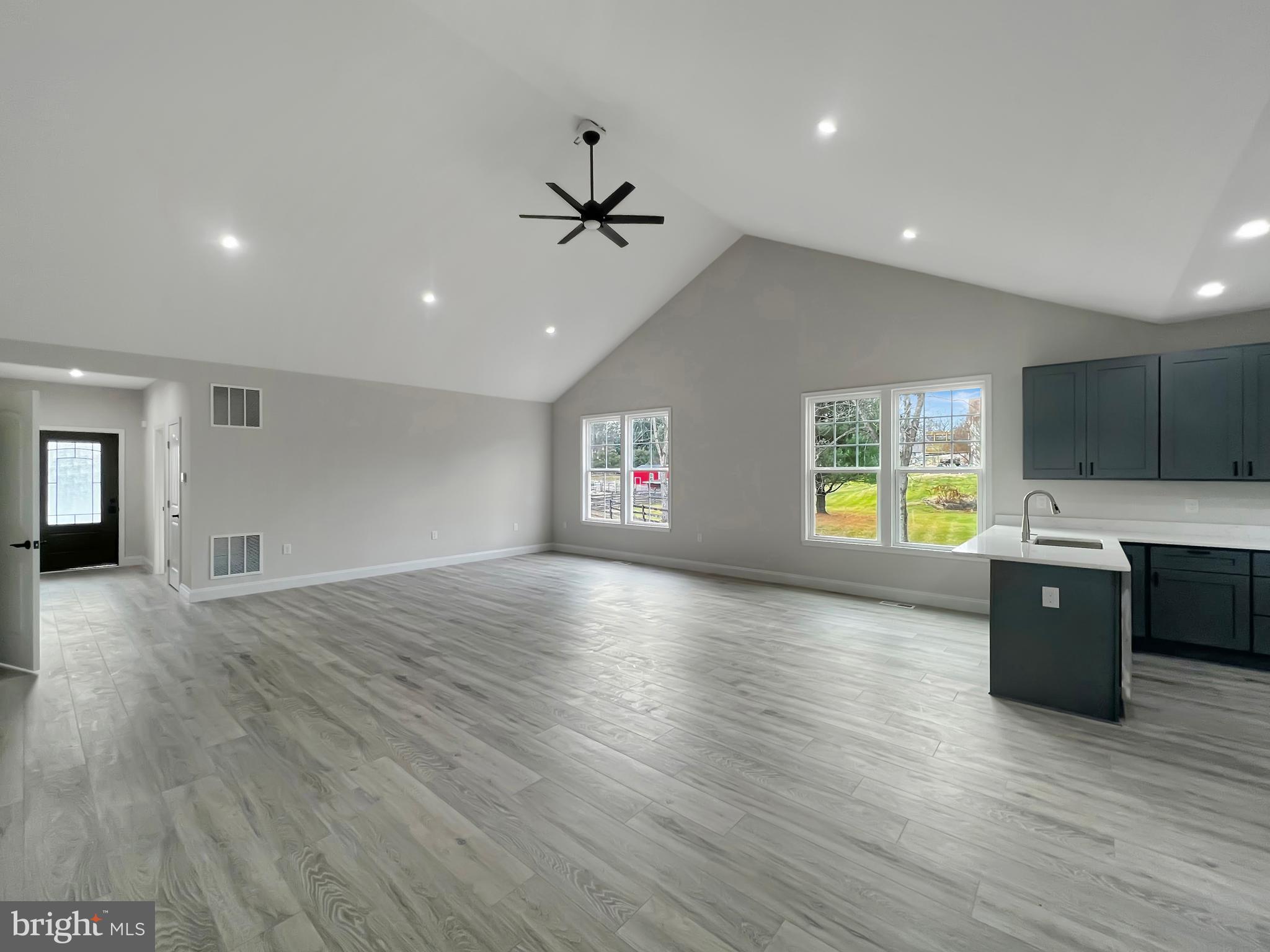 MEADOWLANDS - Residential