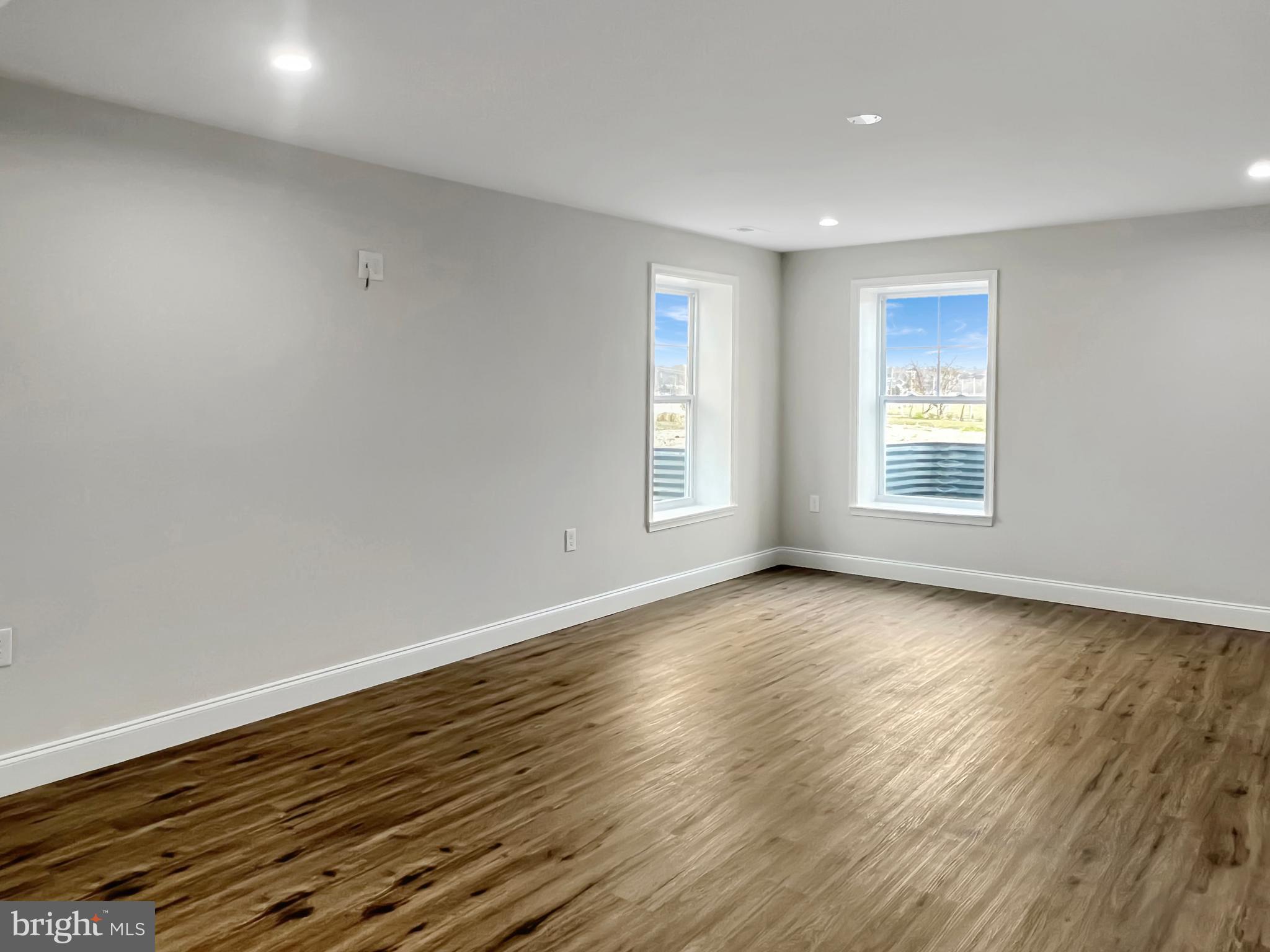 MEADOWLANDS - Residential