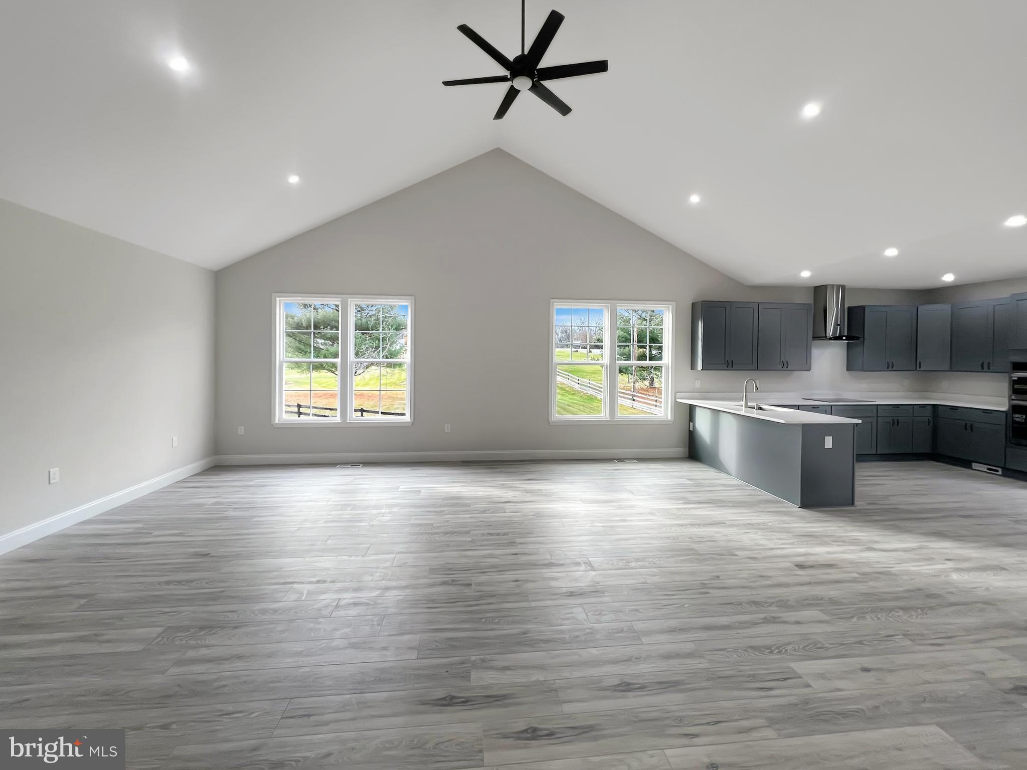 MEADOWLANDS - Residential