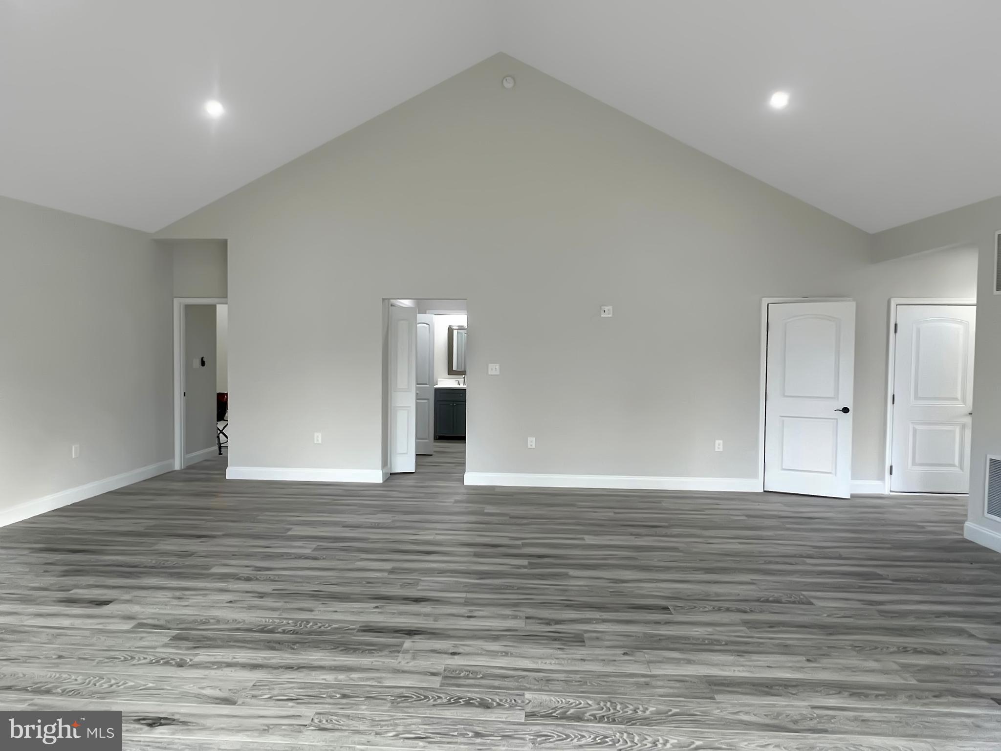 MEADOWLANDS - Residential