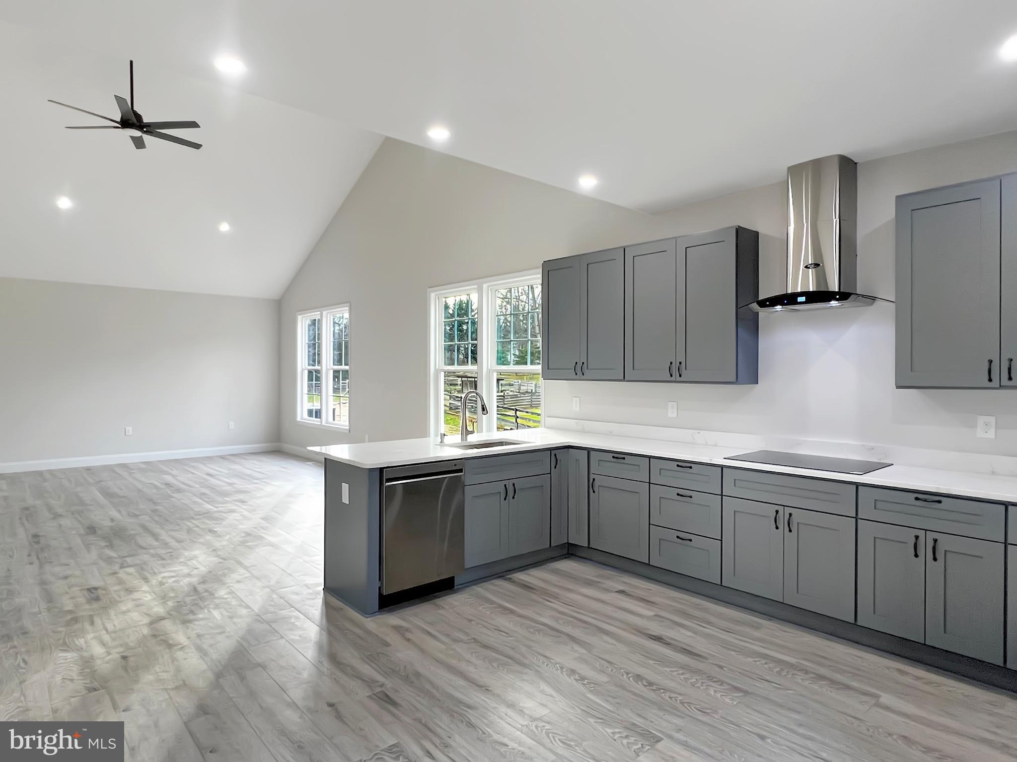 MEADOWLANDS - Residential