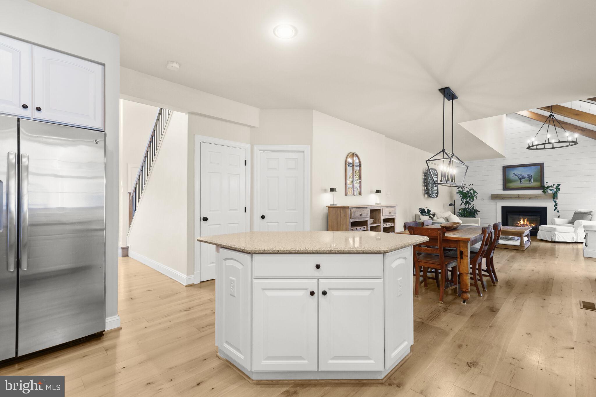 RIVER HILL - Residential