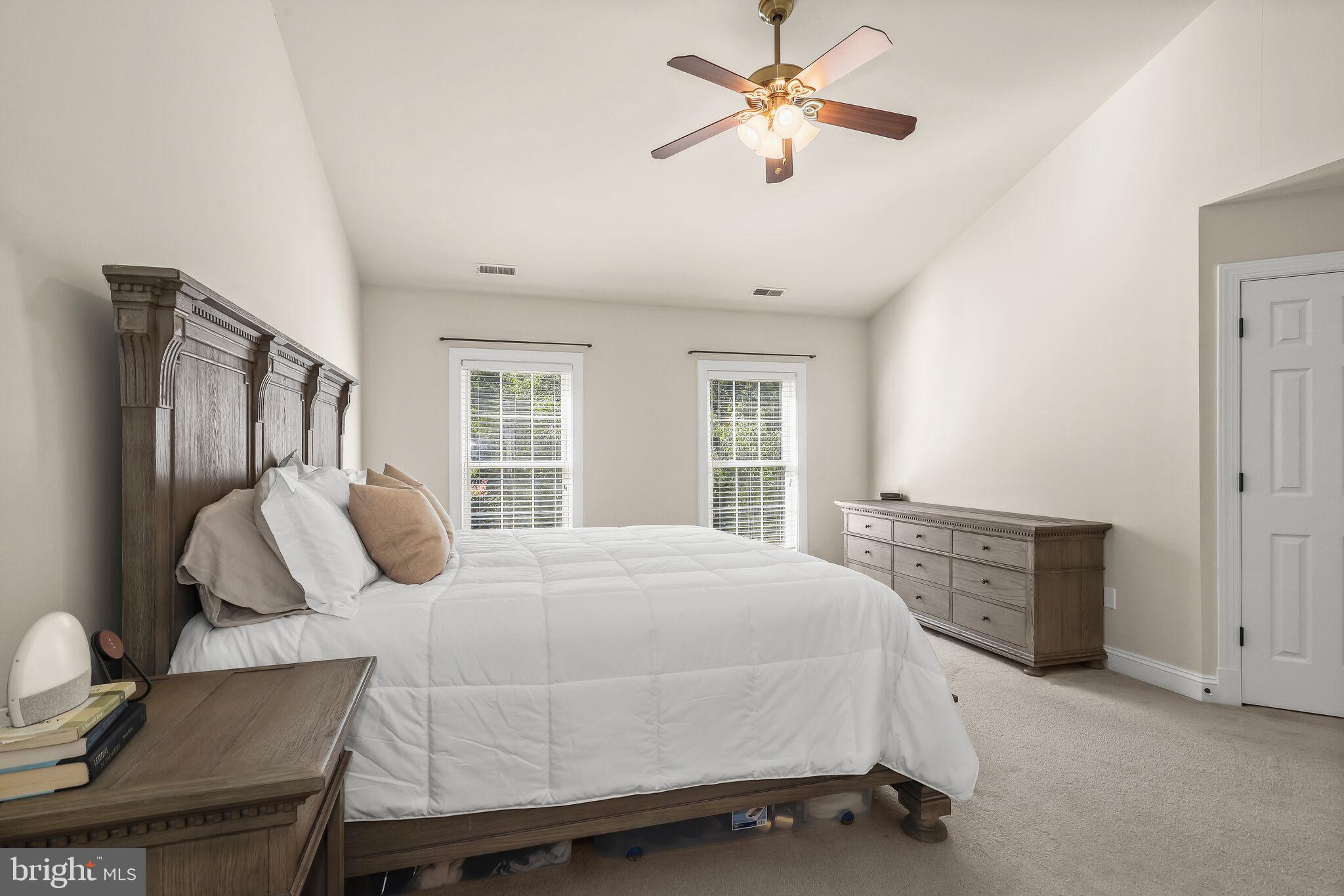 RIVER HILL - Residential