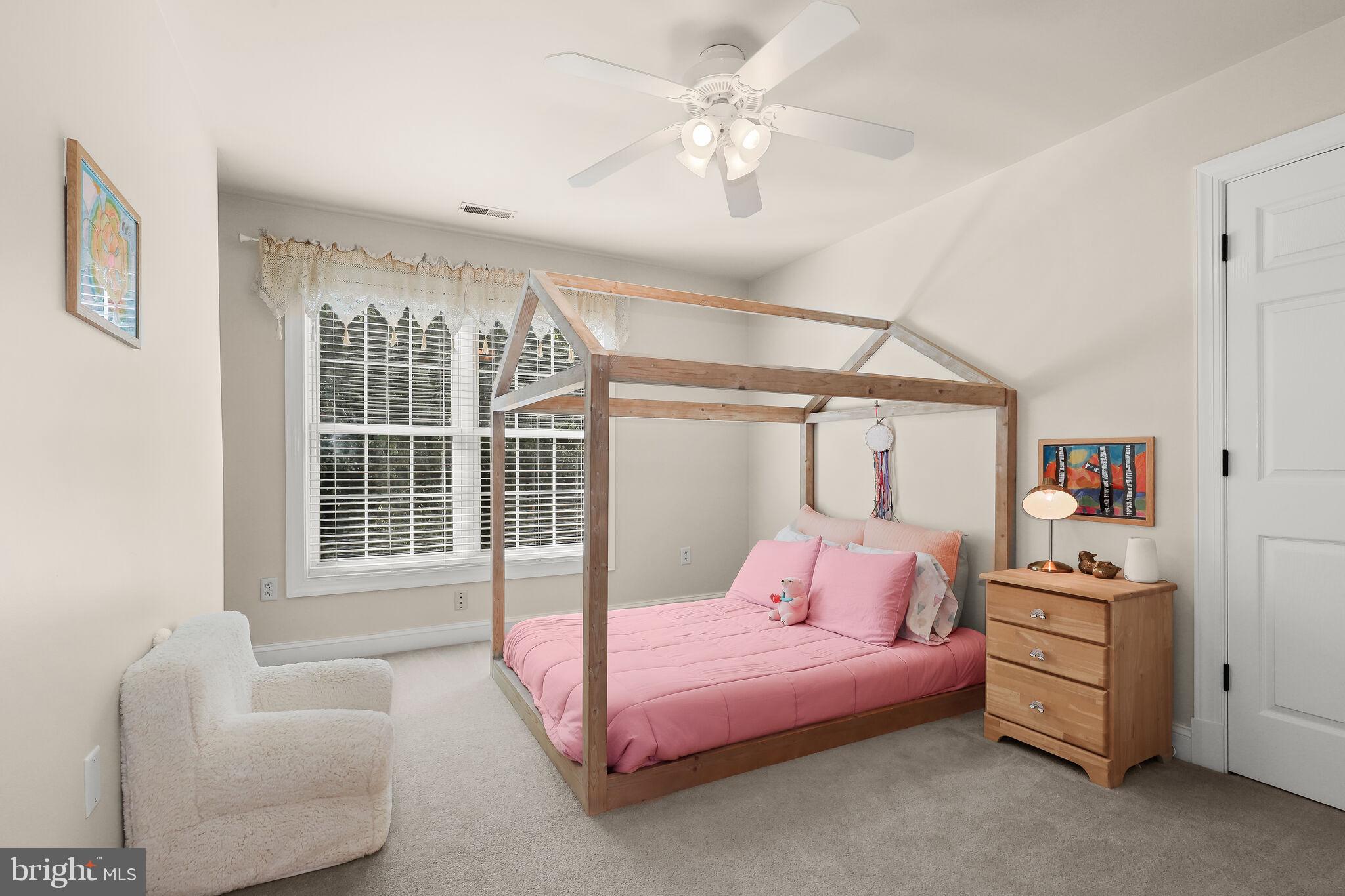 RIVER HILL - Residential