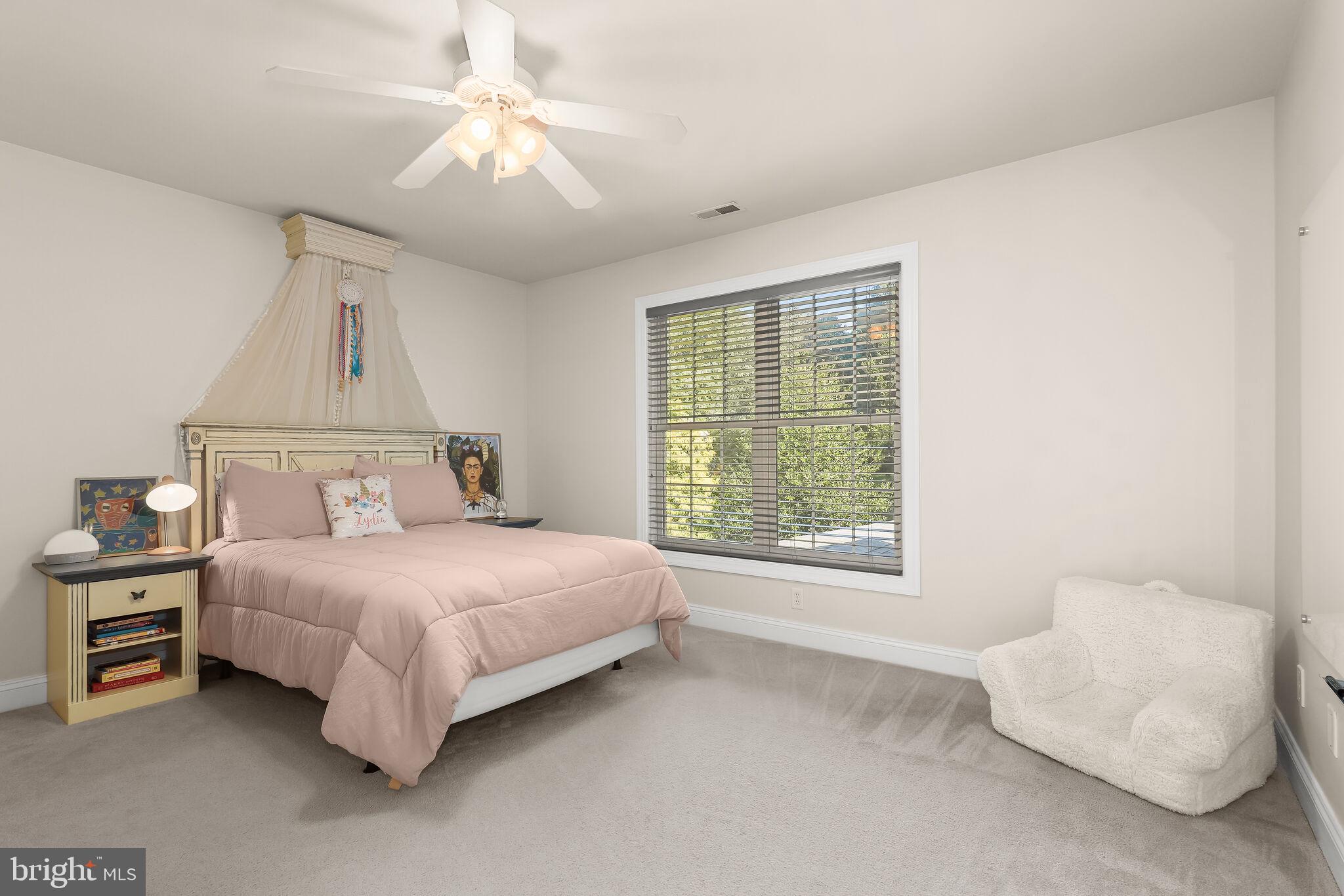 RIVER HILL - Residential