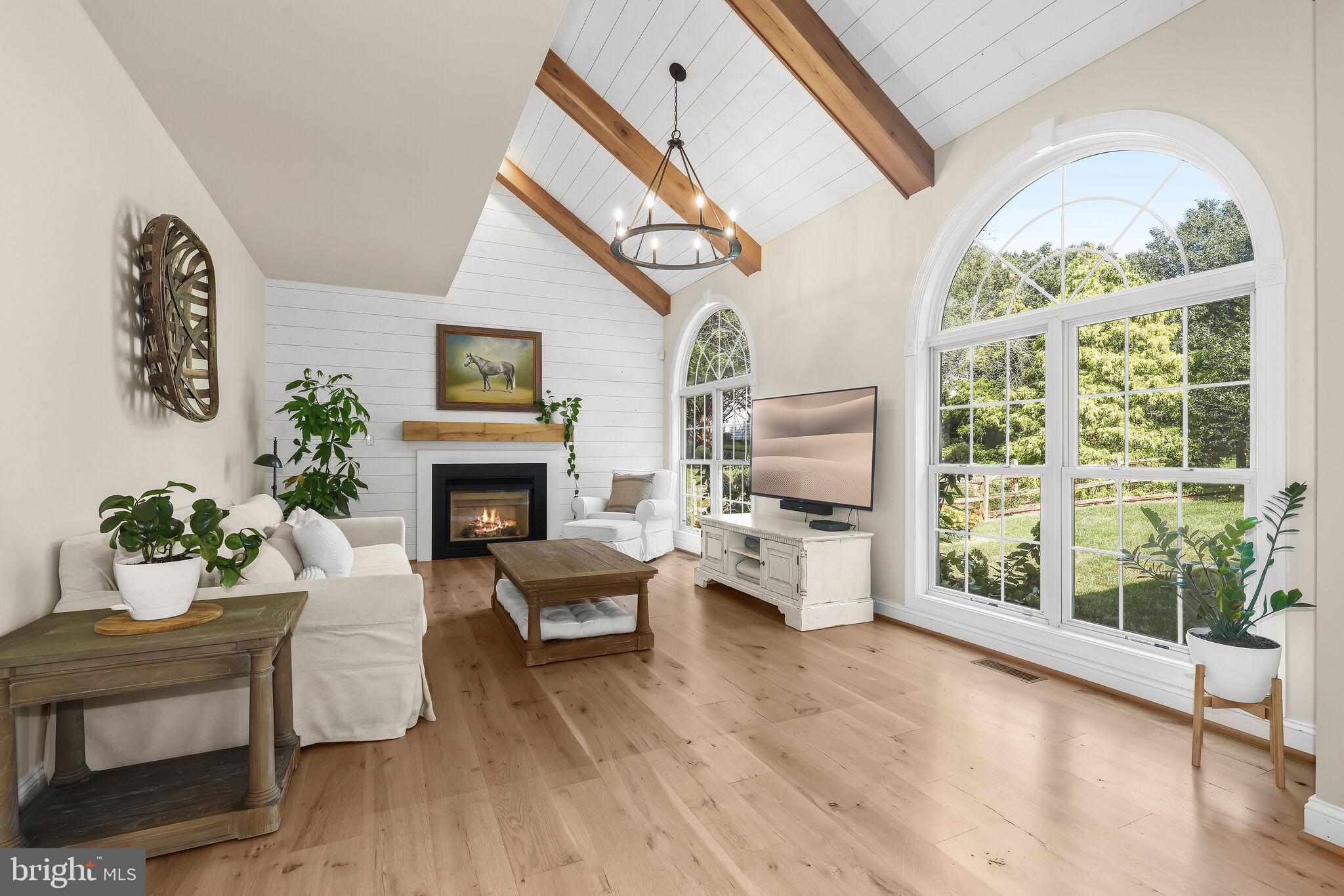 RIVER HILL - Residential