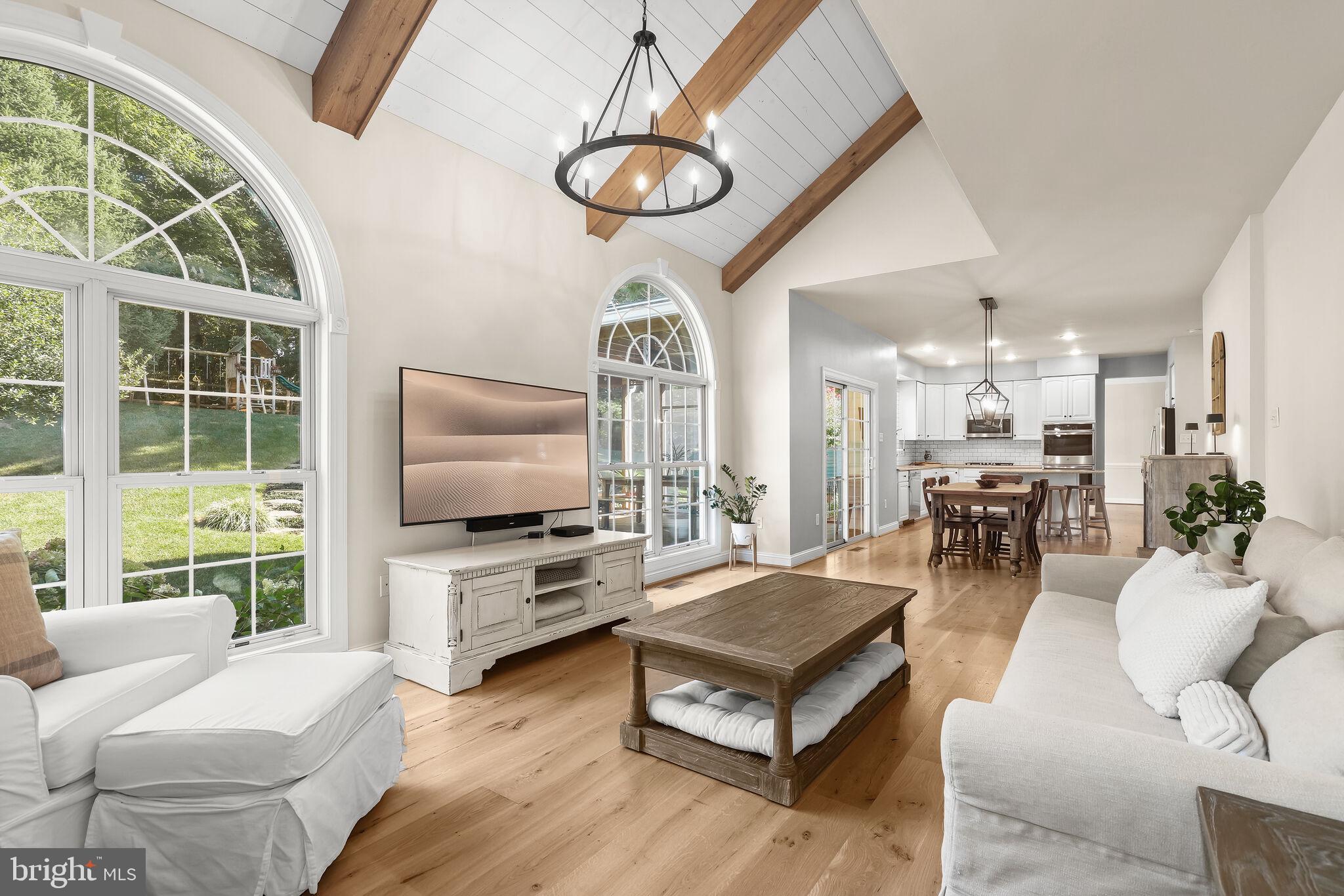 RIVER HILL - Residential