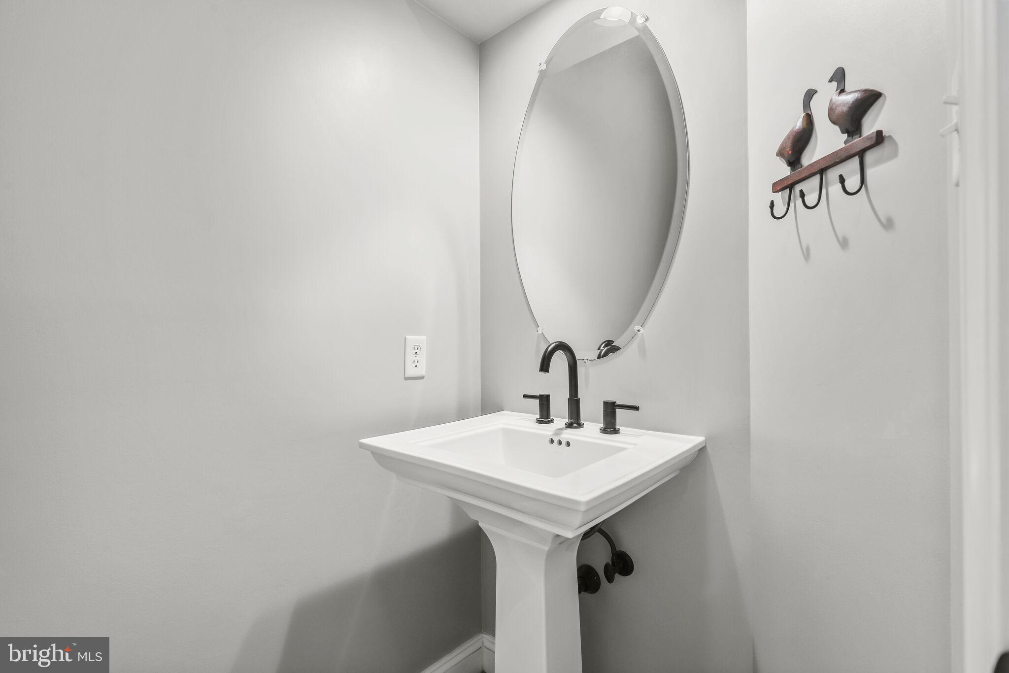 RIVER HILL - Residential