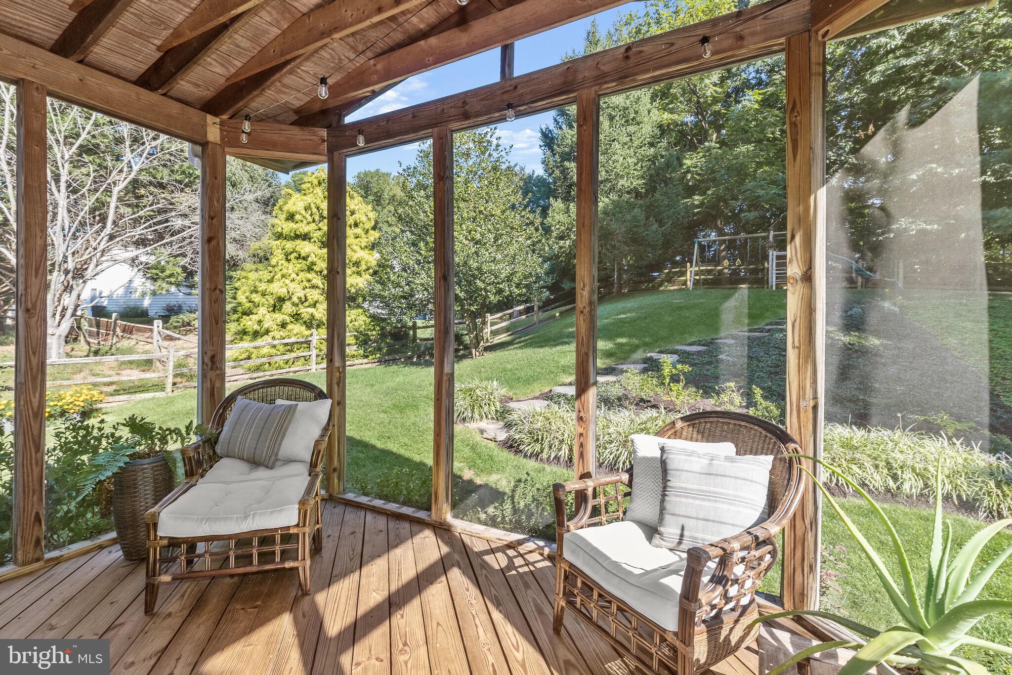 RIVER HILL - Residential